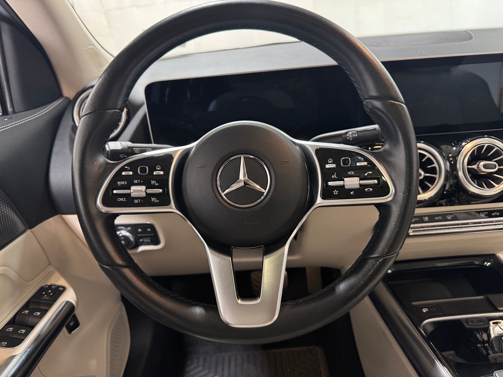 Thumbnail: 2021 Mercedes-Benz GLA - 4