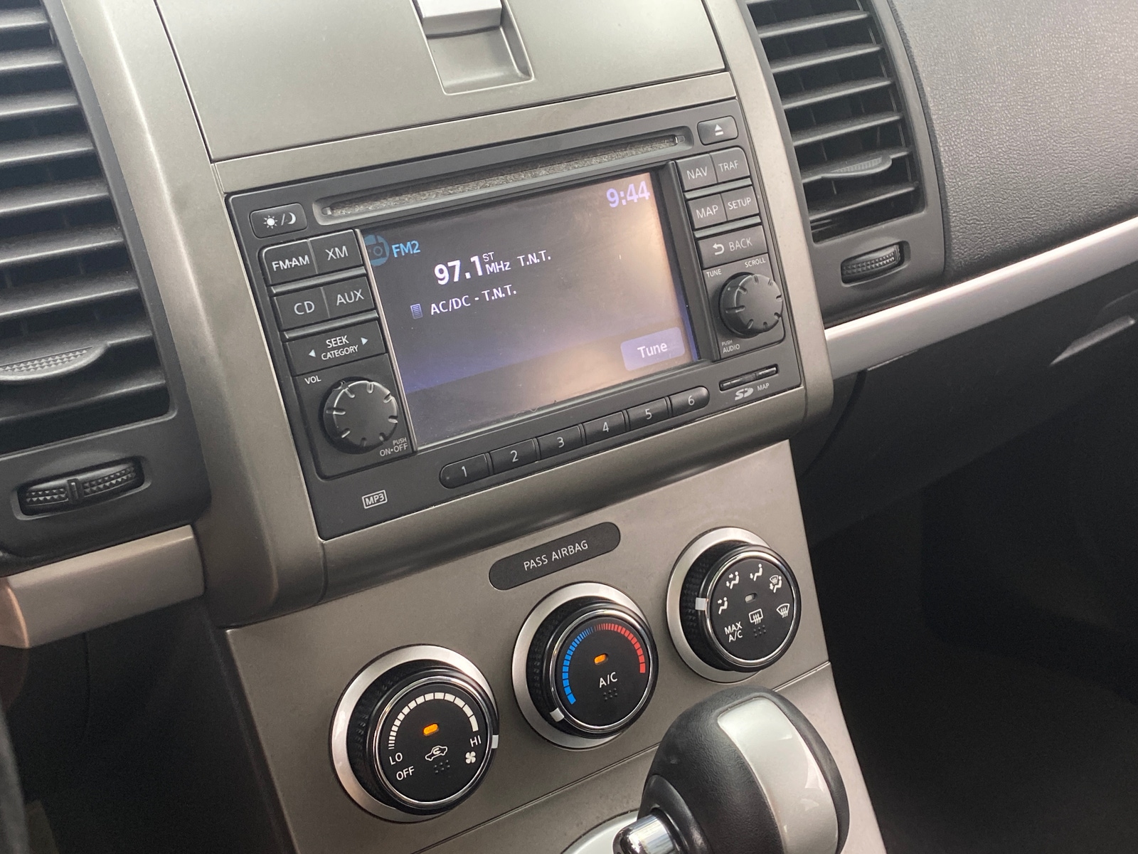 Thumbnail: 2012 Nissan Sentra - 4