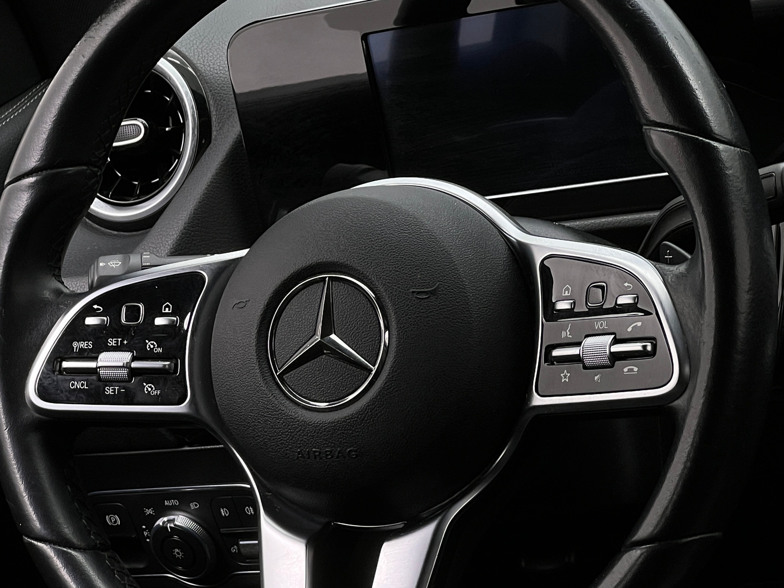 Thumbnail: 2021 Mercedes-Benz GLA - 4