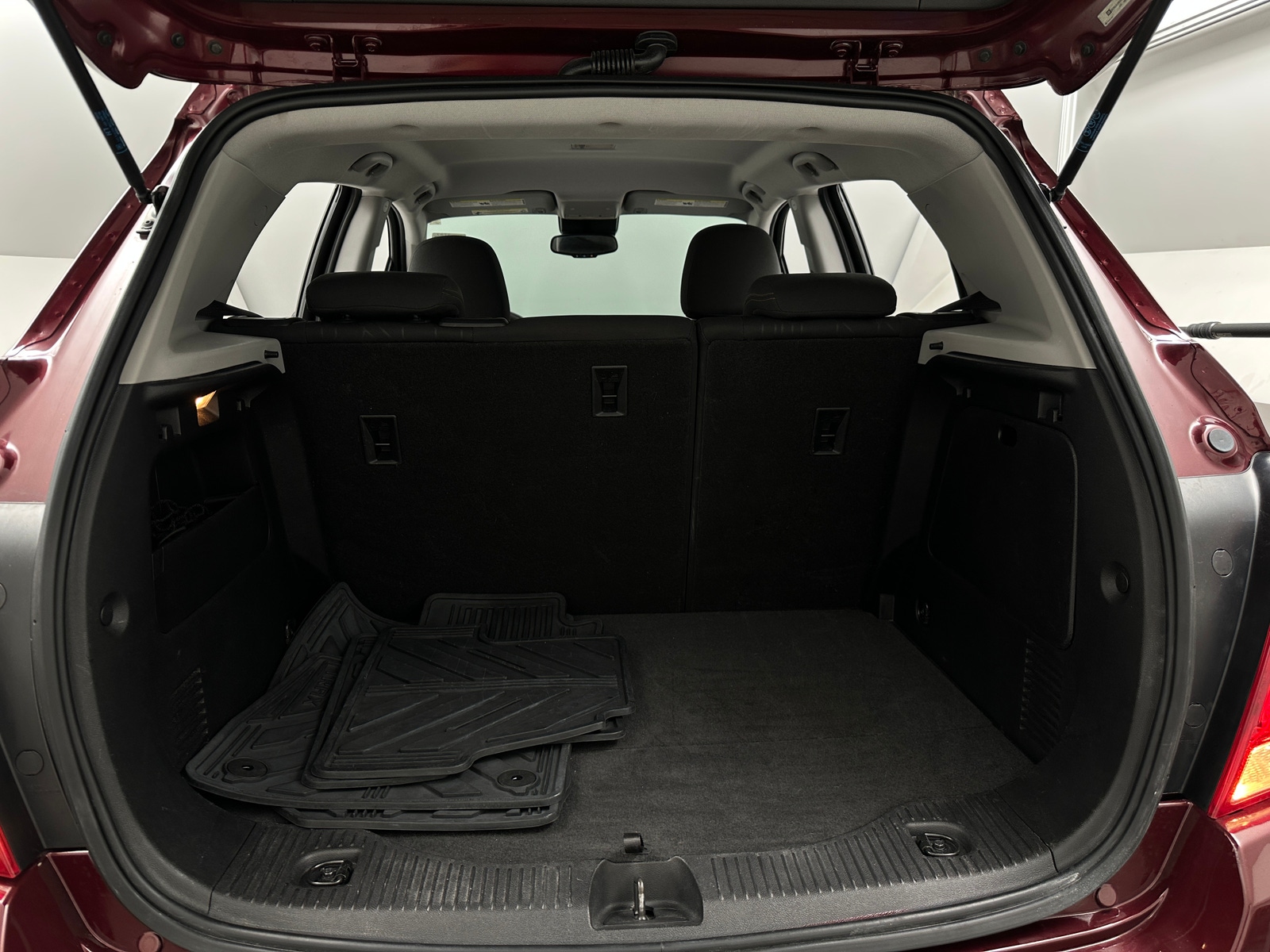 Thumbnail: 2017 Chevrolet Trax - 7