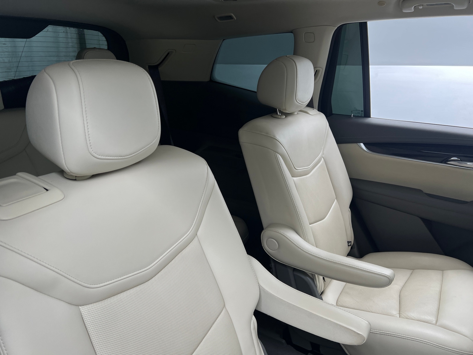 Thumbnail: 2021 Cadillac XT6 - 5