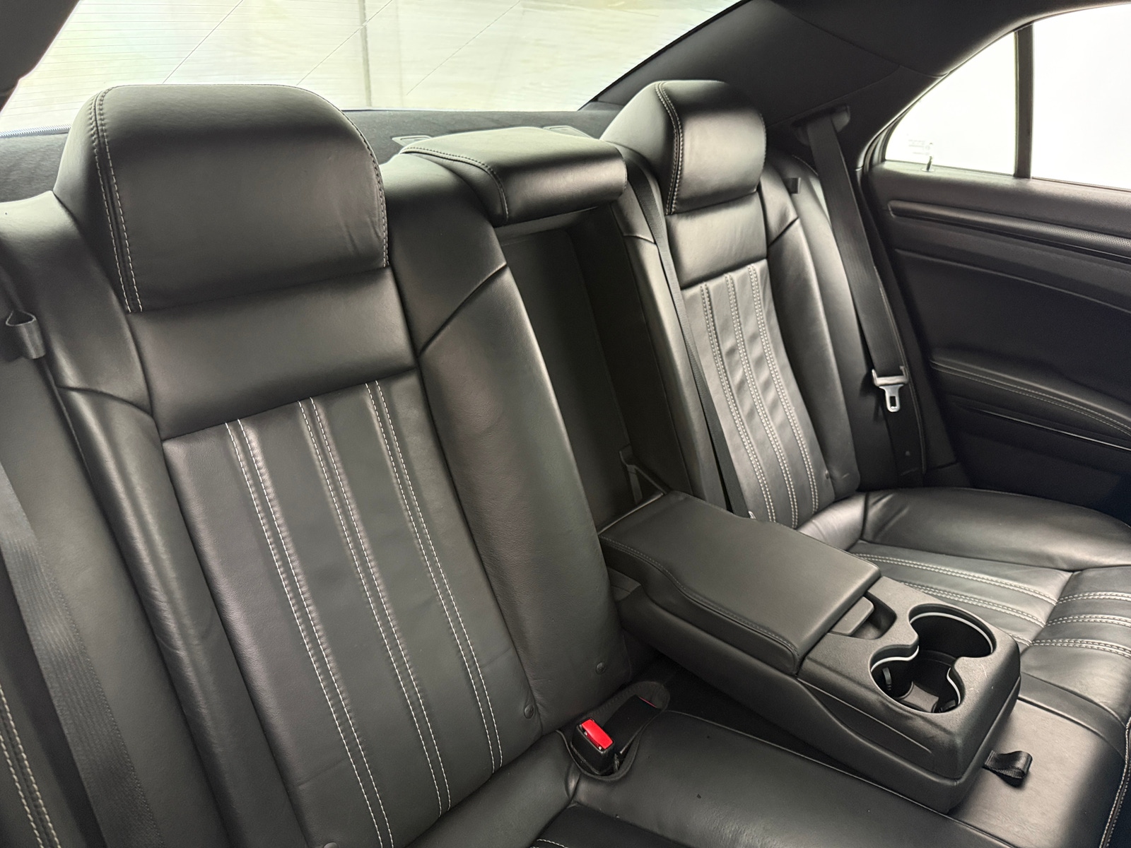 Thumbnail: 2015 Chrysler 300 - 5