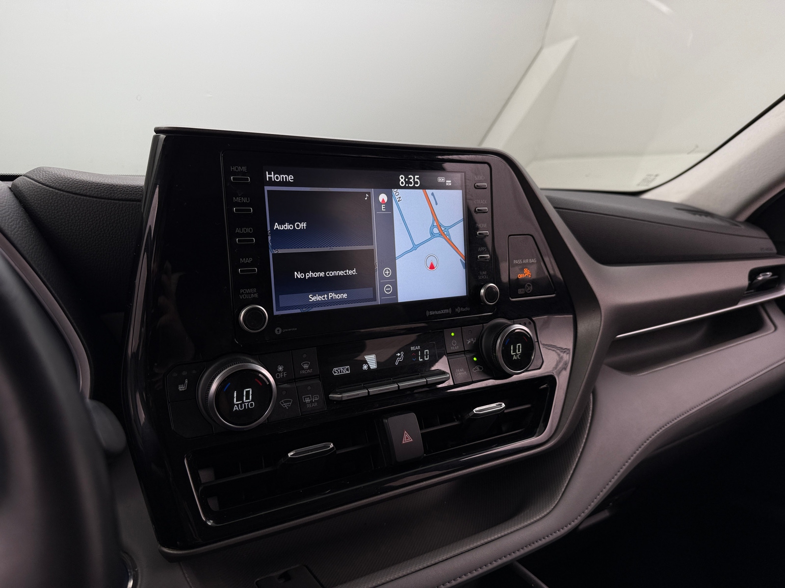 Thumbnail: 2022 Toyota Highlander - 4
