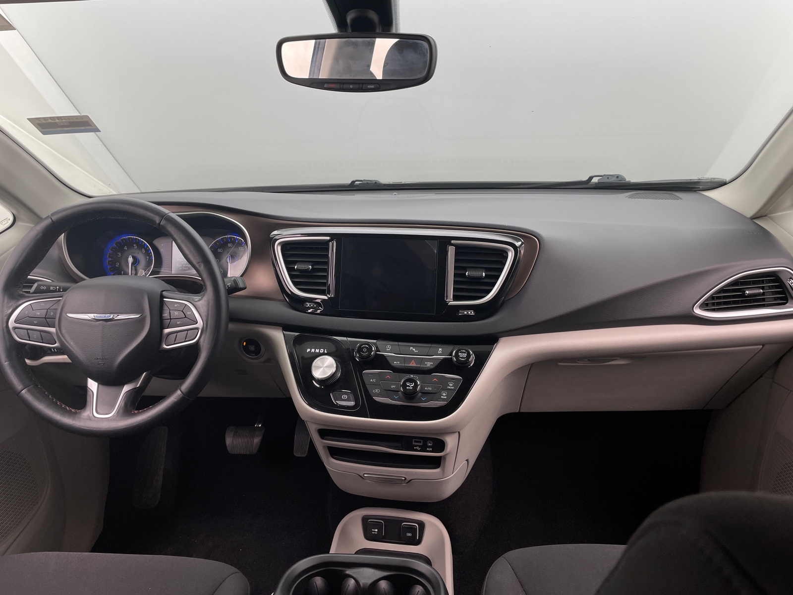 Thumbnail: 2019 Chrysler Pacifica - 3