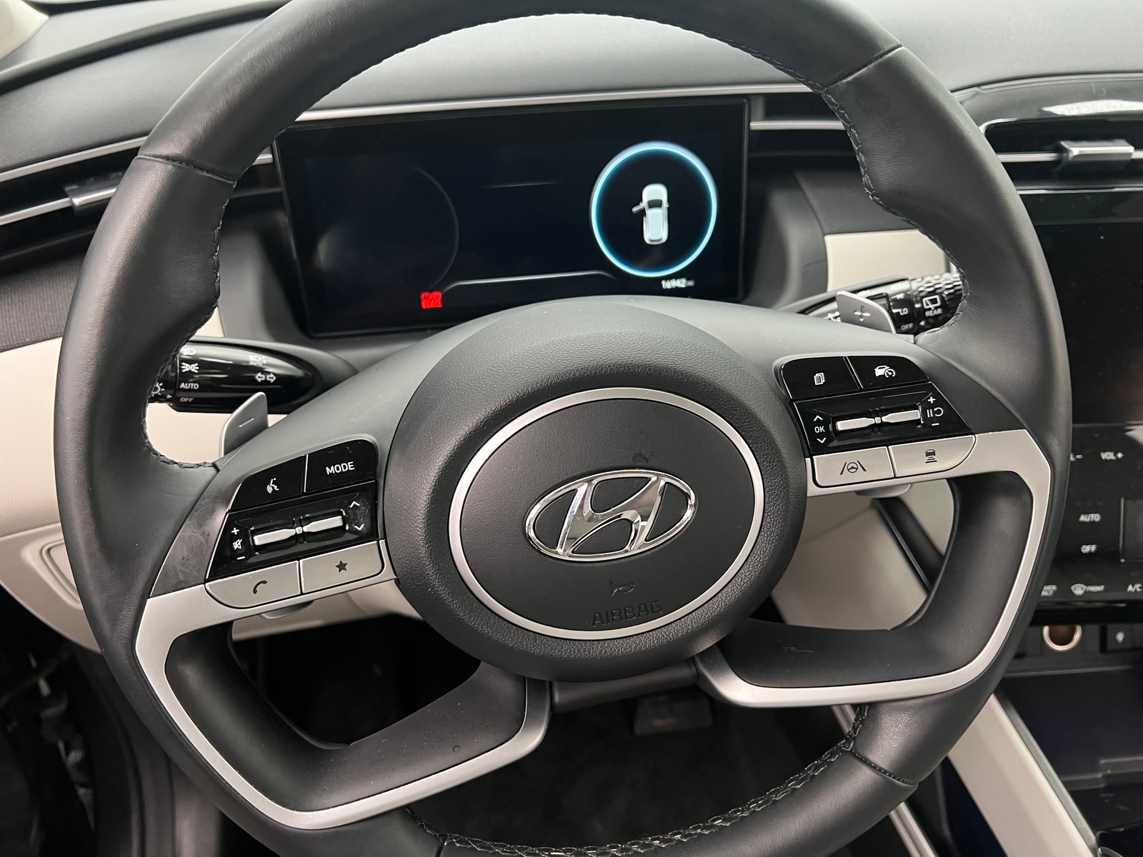 Thumbnail: 2022 Hyundai Tucson - 4