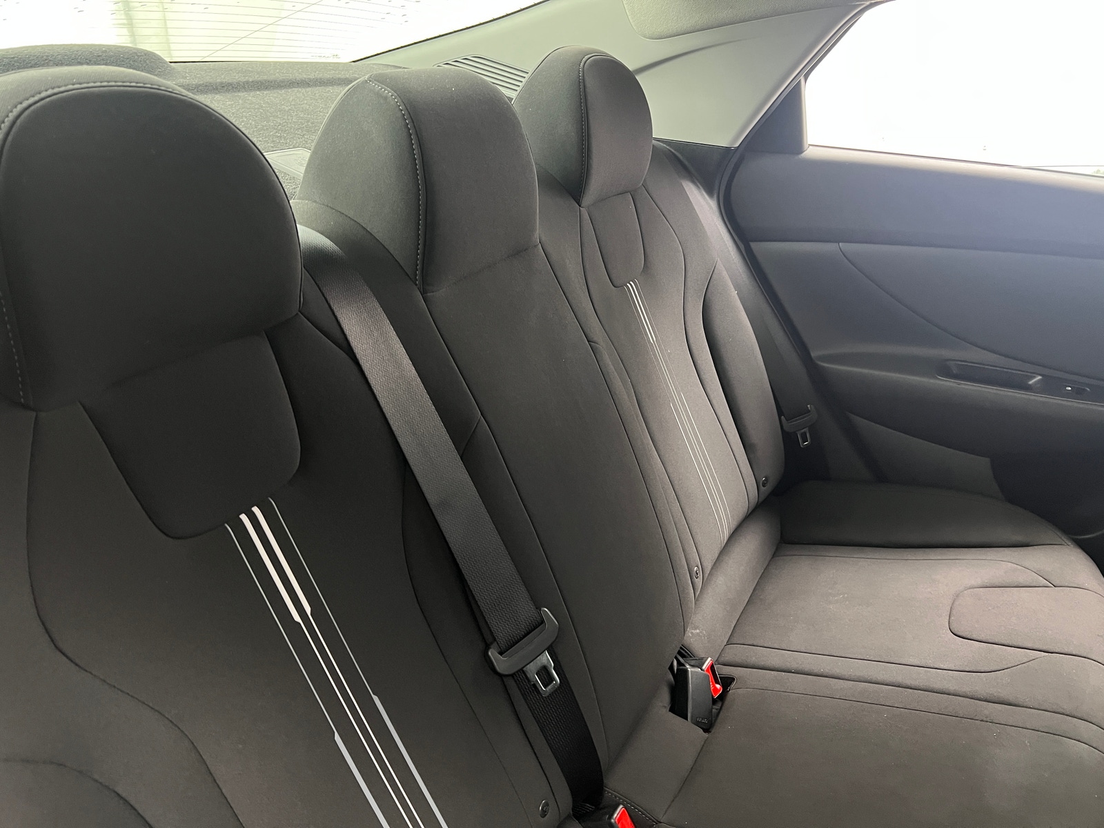 Thumbnail: 2022 Hyundai Elantra - 6