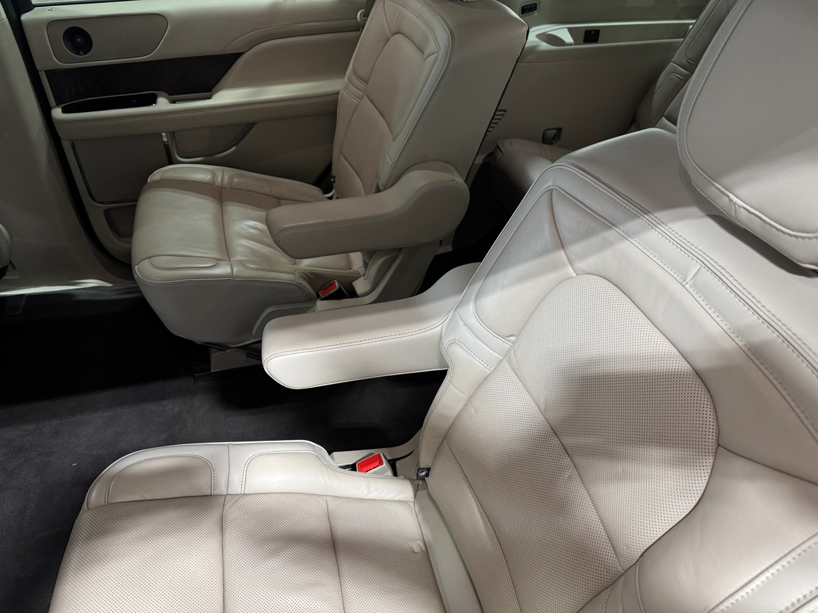 Thumbnail: 2019 Lincoln Navigator - 5
