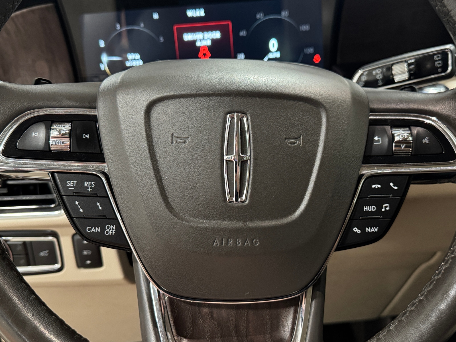 Thumbnail: 2019 Lincoln Navigator - 4
