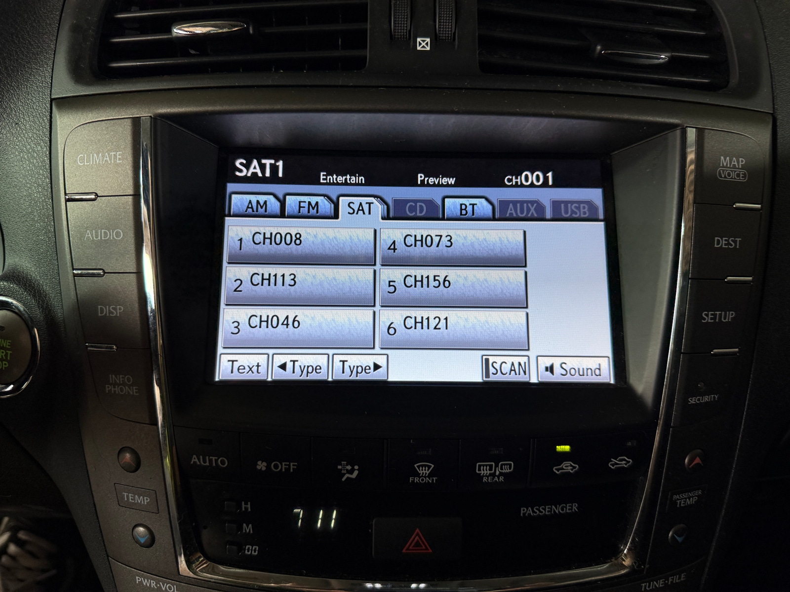 Thumbnail: 2012 Lexus IS - 3