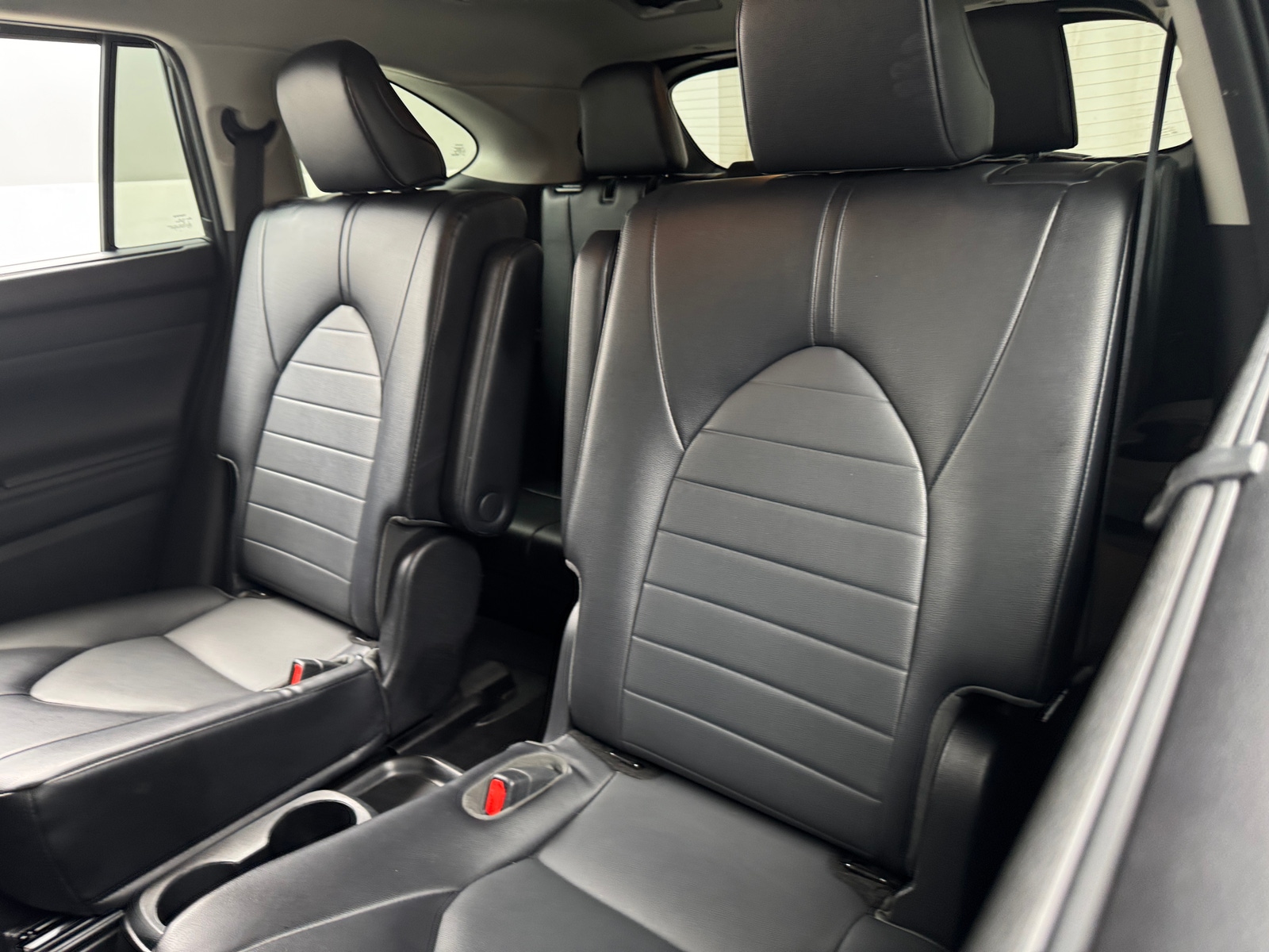 Thumbnail: 2021 Toyota Highlander - 5