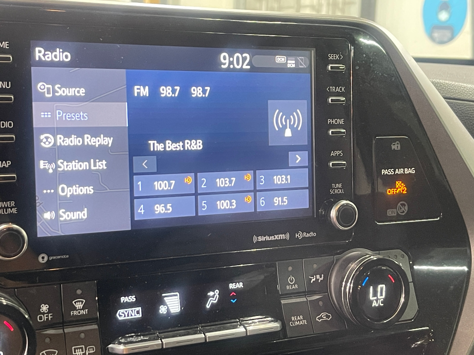 Thumbnail: 2021 Toyota Highlander - 3