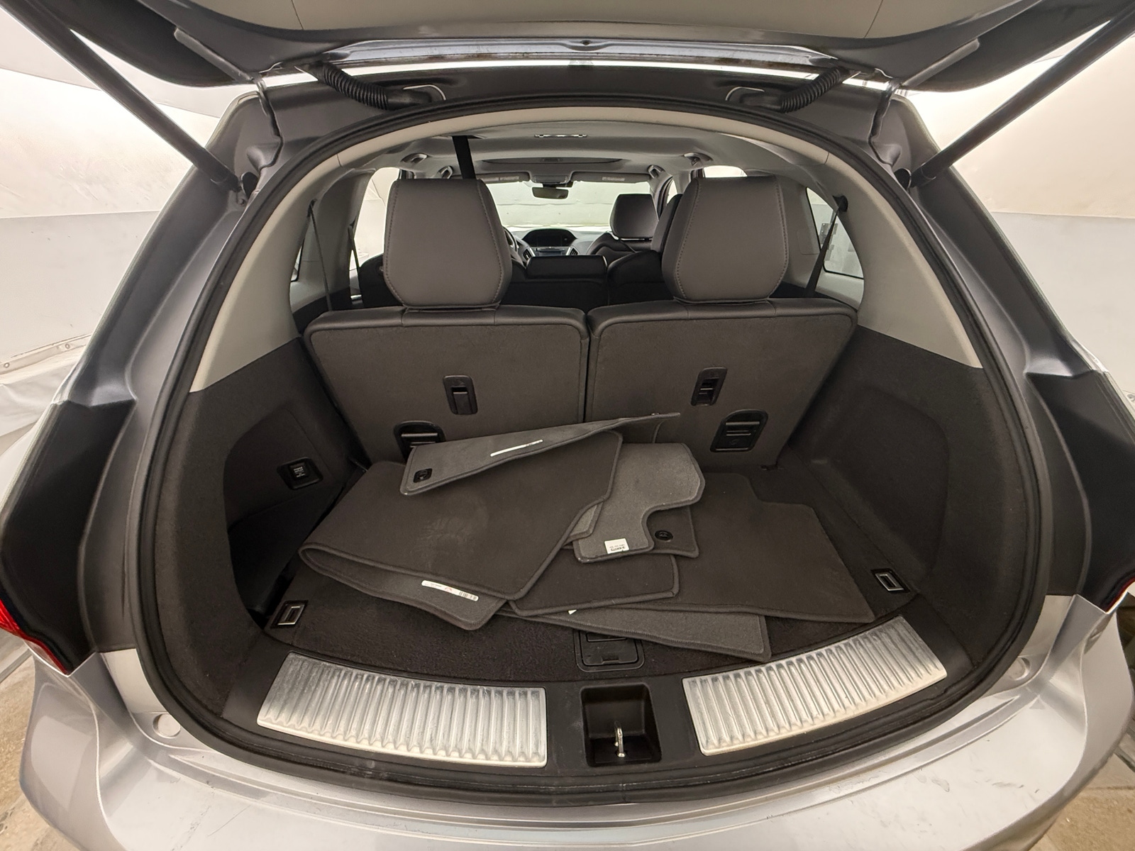 Thumbnail: 2018 Acura MDX - 6