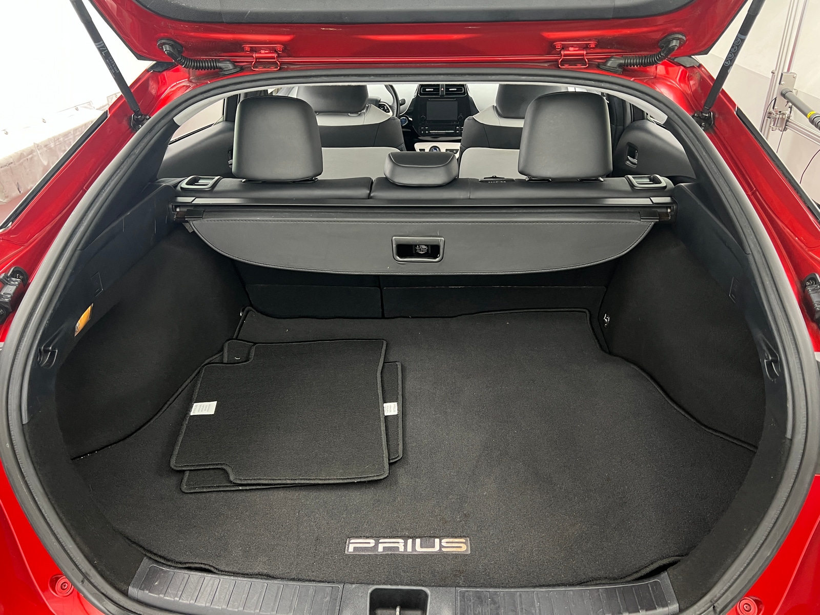 Thumbnail: 2016 Toyota Prius - 6