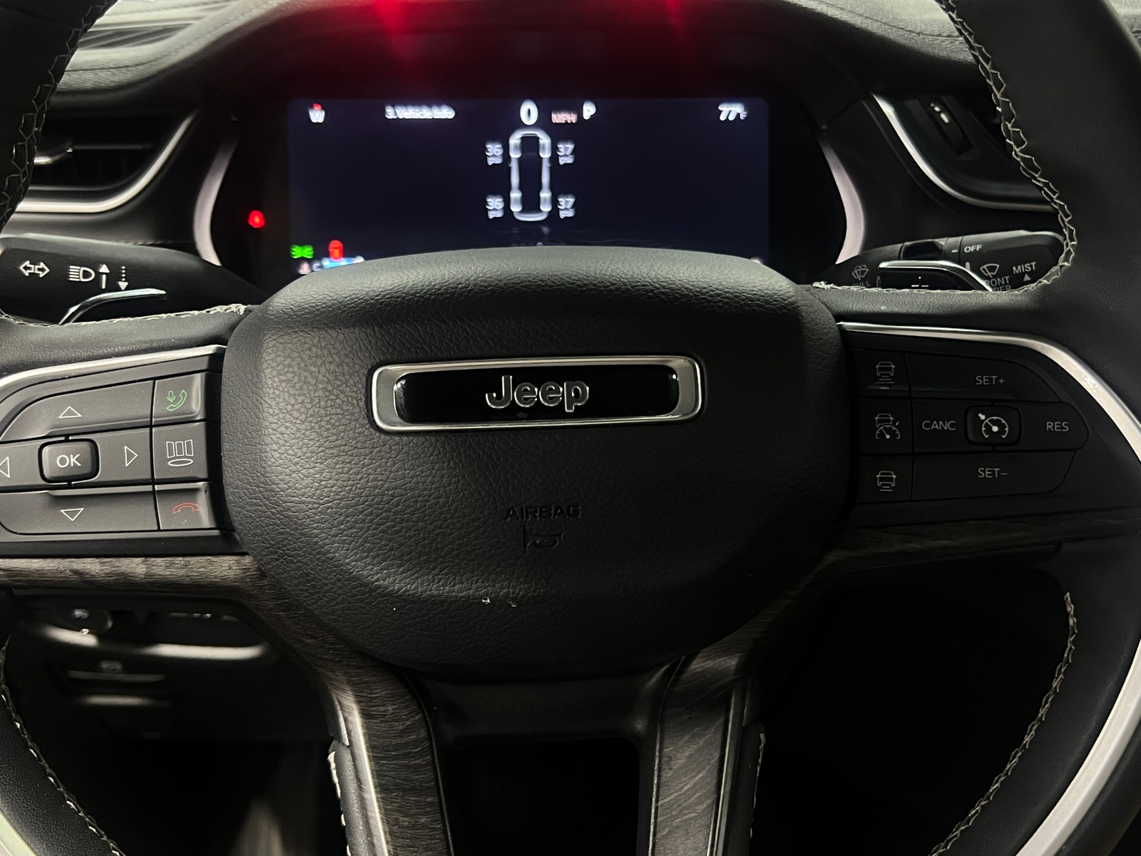 Thumbnail: 2024 Jeep Grand Cherokee L - 4