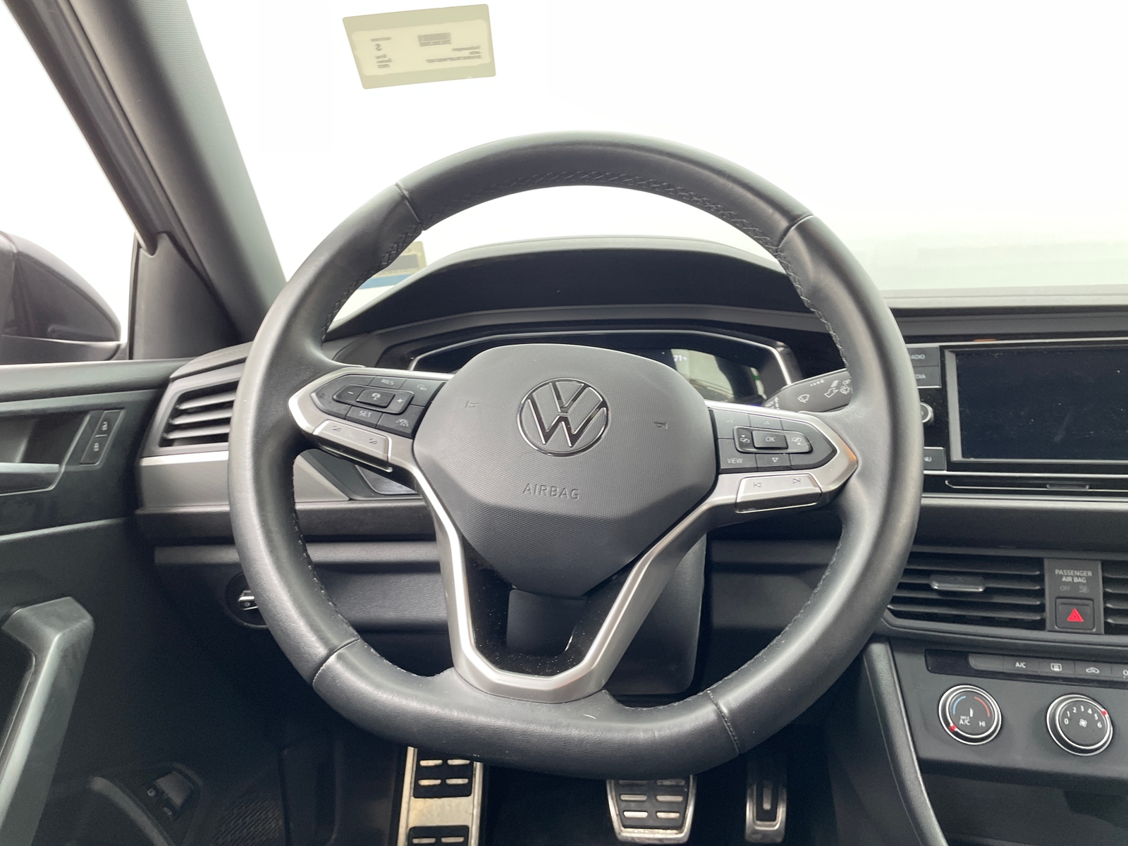 Thumbnail: 2023 Volkswagen Jetta - 5