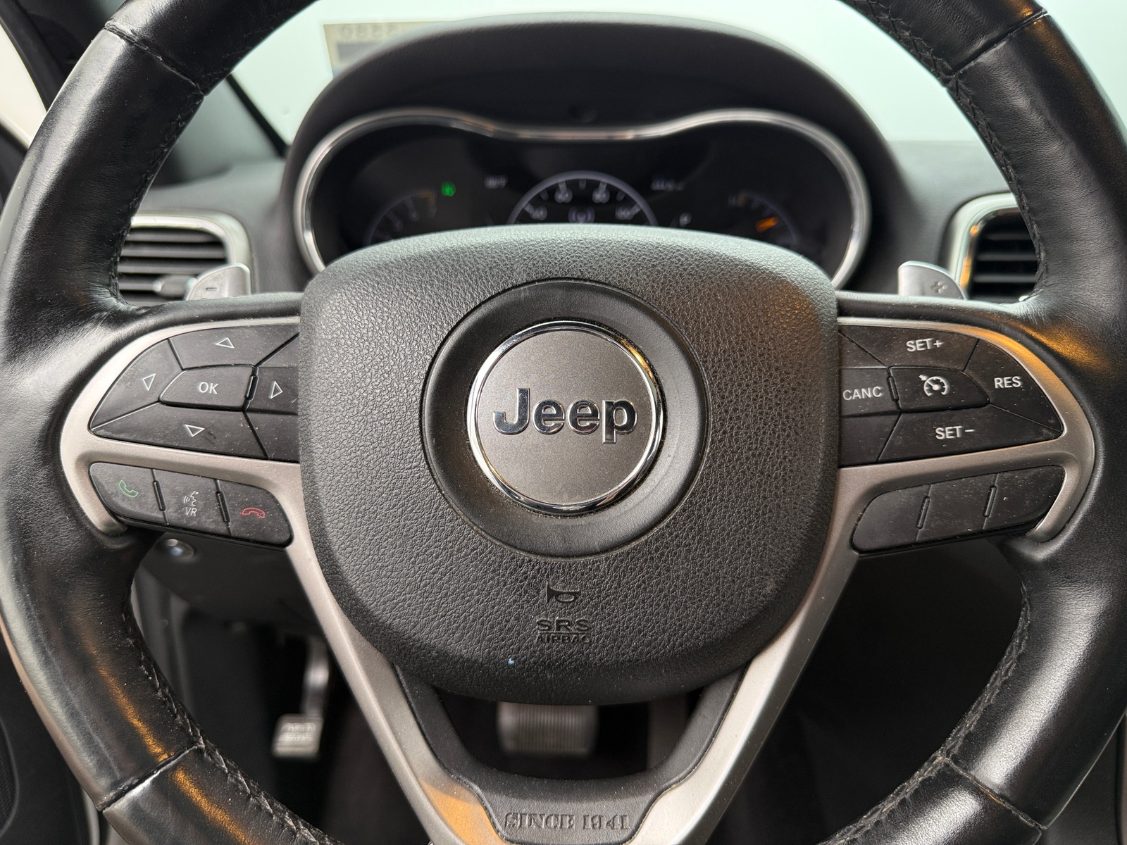 Thumbnail: 2017 Jeep Grand Cherokee - 4
