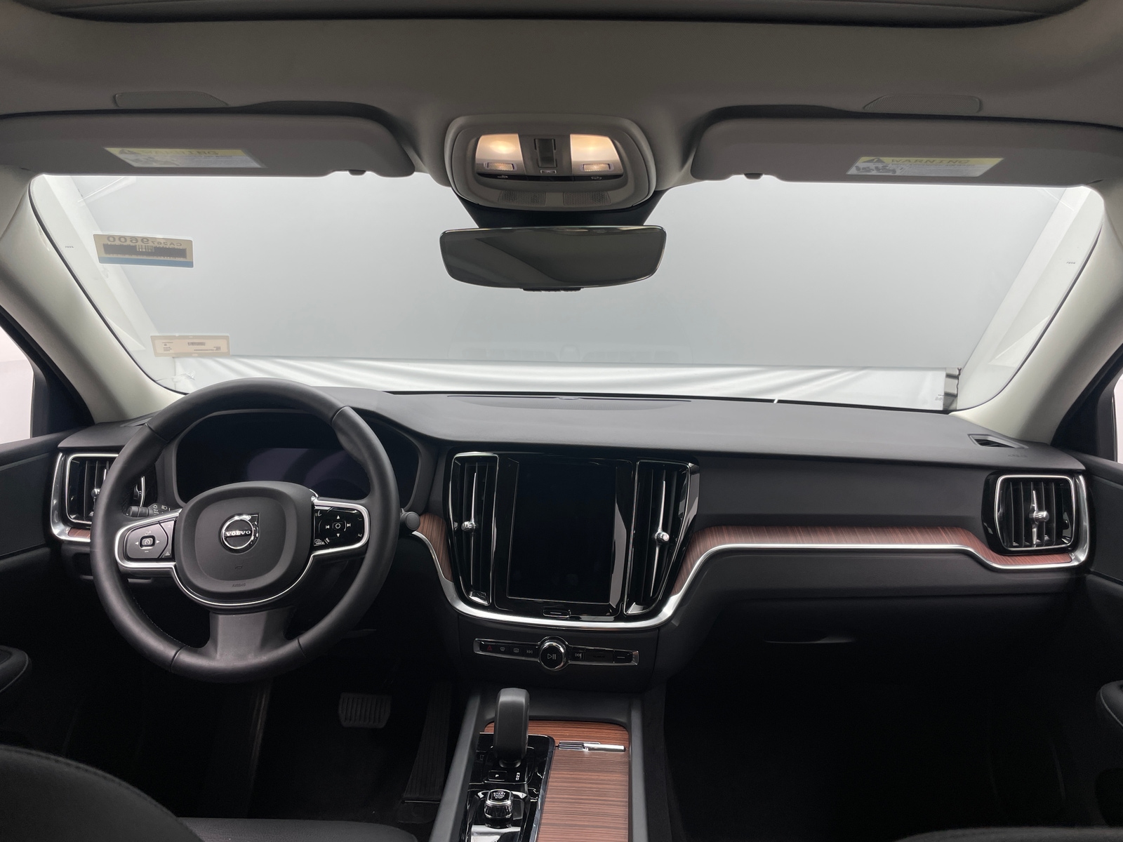 Thumbnail: 2025 Volvo S60 - 2