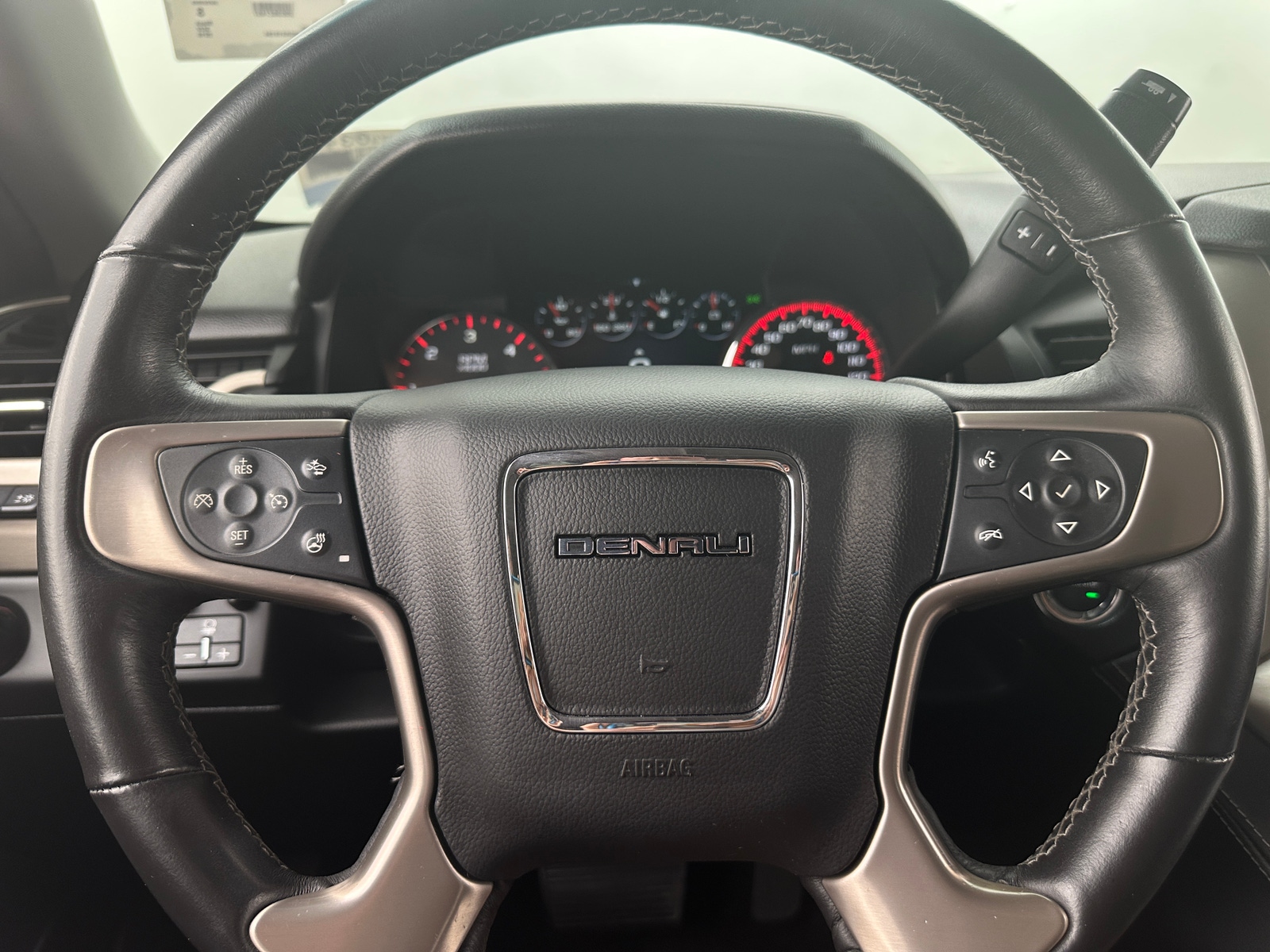 Thumbnail: 2016 GMC Yukon XL - 5