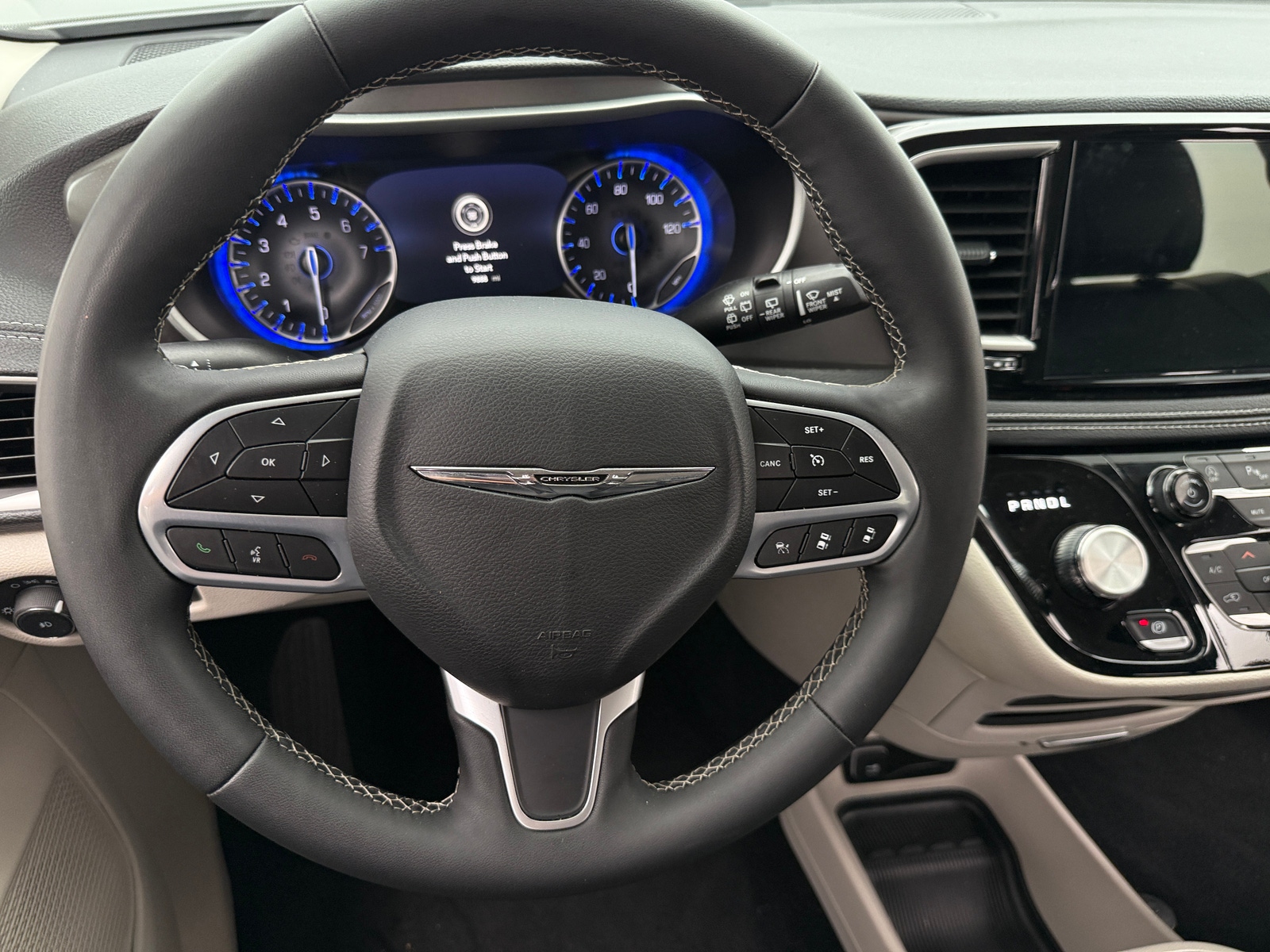 Thumbnail: 2024 Chrysler Pacifica - 4