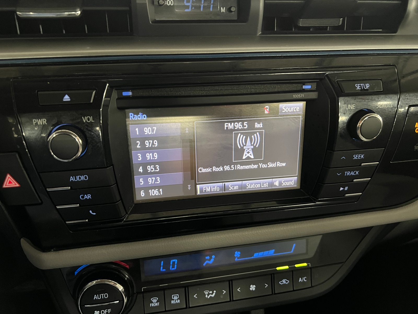 Thumbnail: 2016 Toyota Corolla - 4