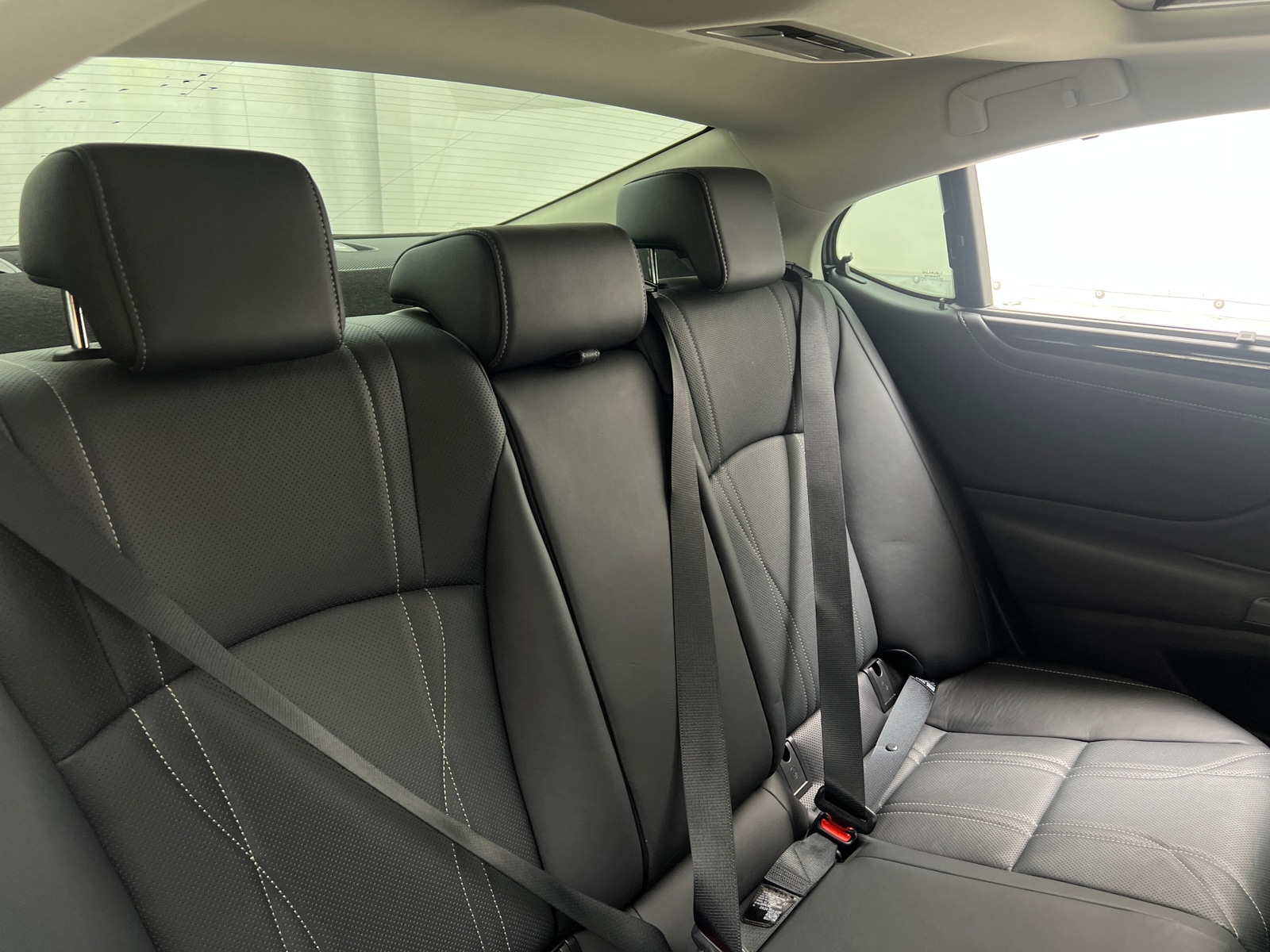 Thumbnail: 2021 Lexus ES - 5
