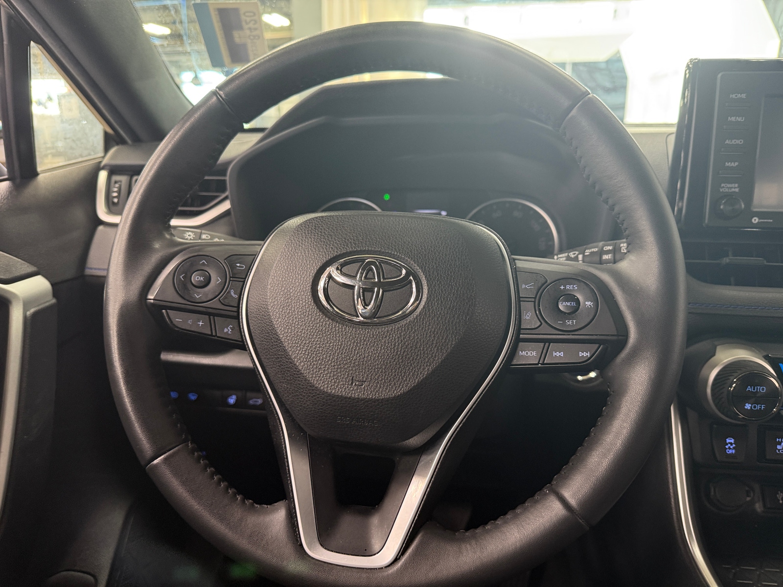 Thumbnail: 2022 Toyota RAV4 - 5
