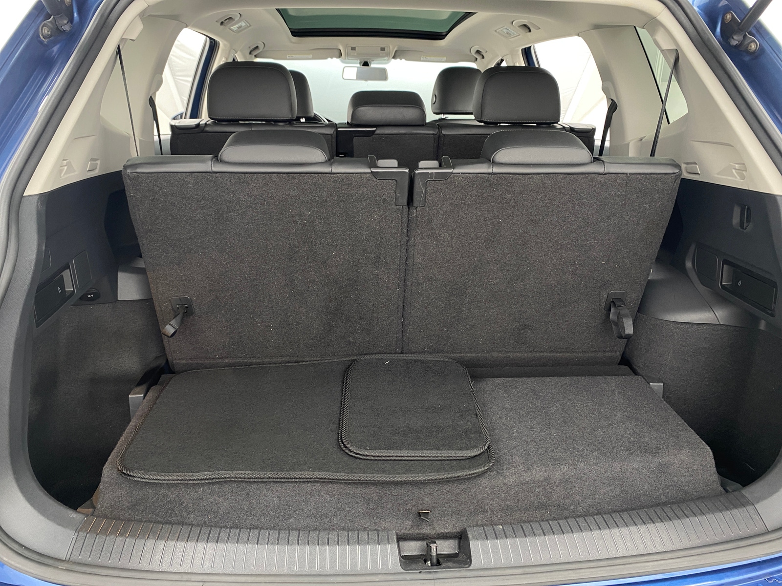 Thumbnail: 2019 Volkswagen Tiguan - 6