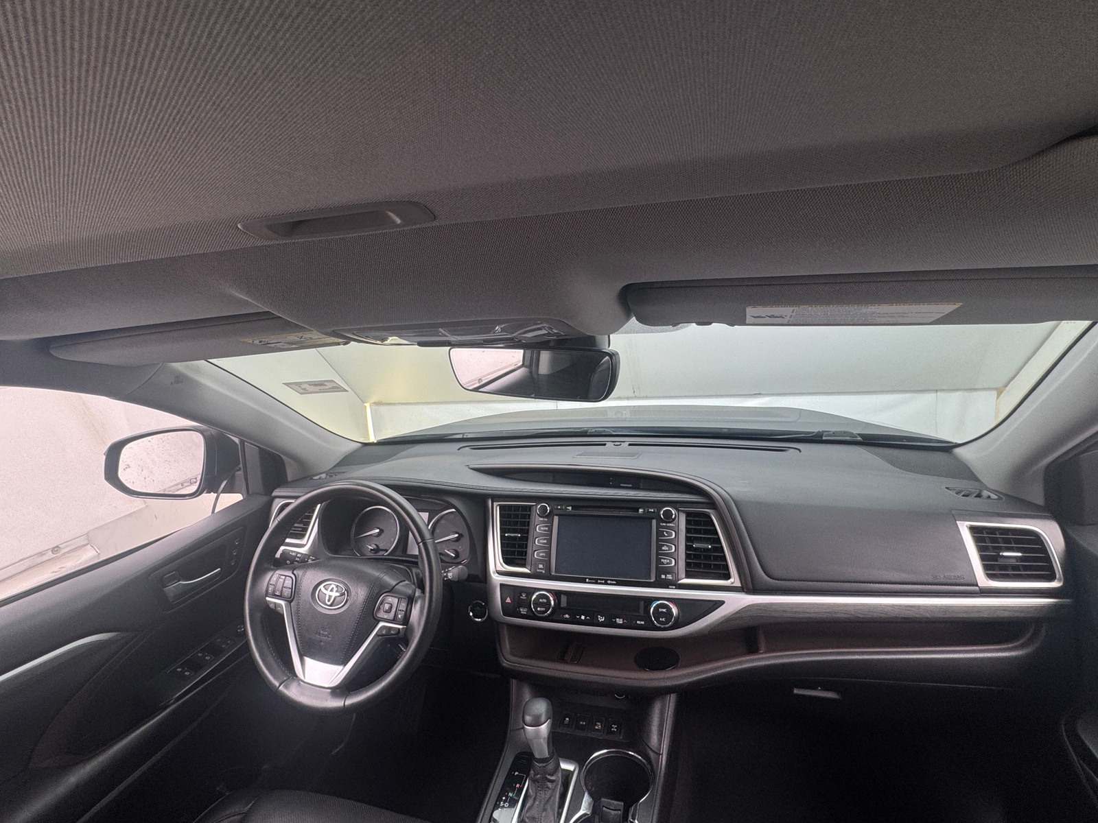 Thumbnail: 2017 Toyota Highlander - 2