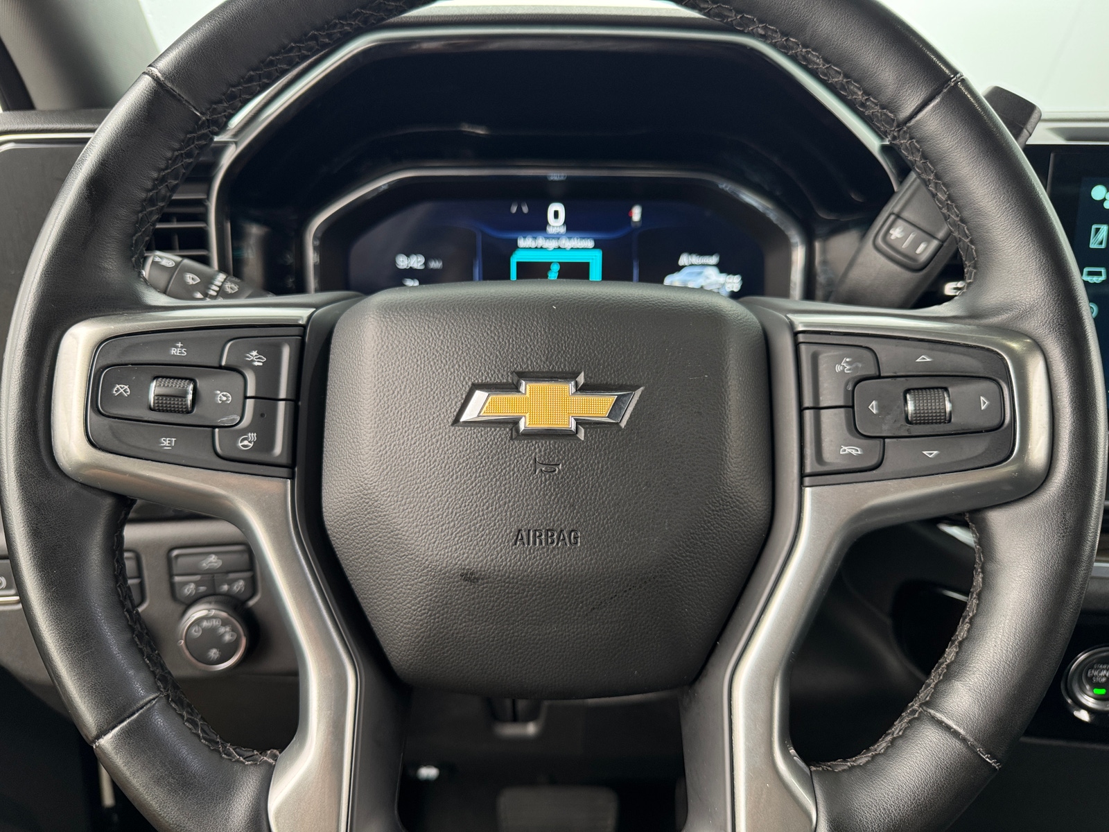 Thumbnail: 2023 Chevrolet Silverado 1500 - 5