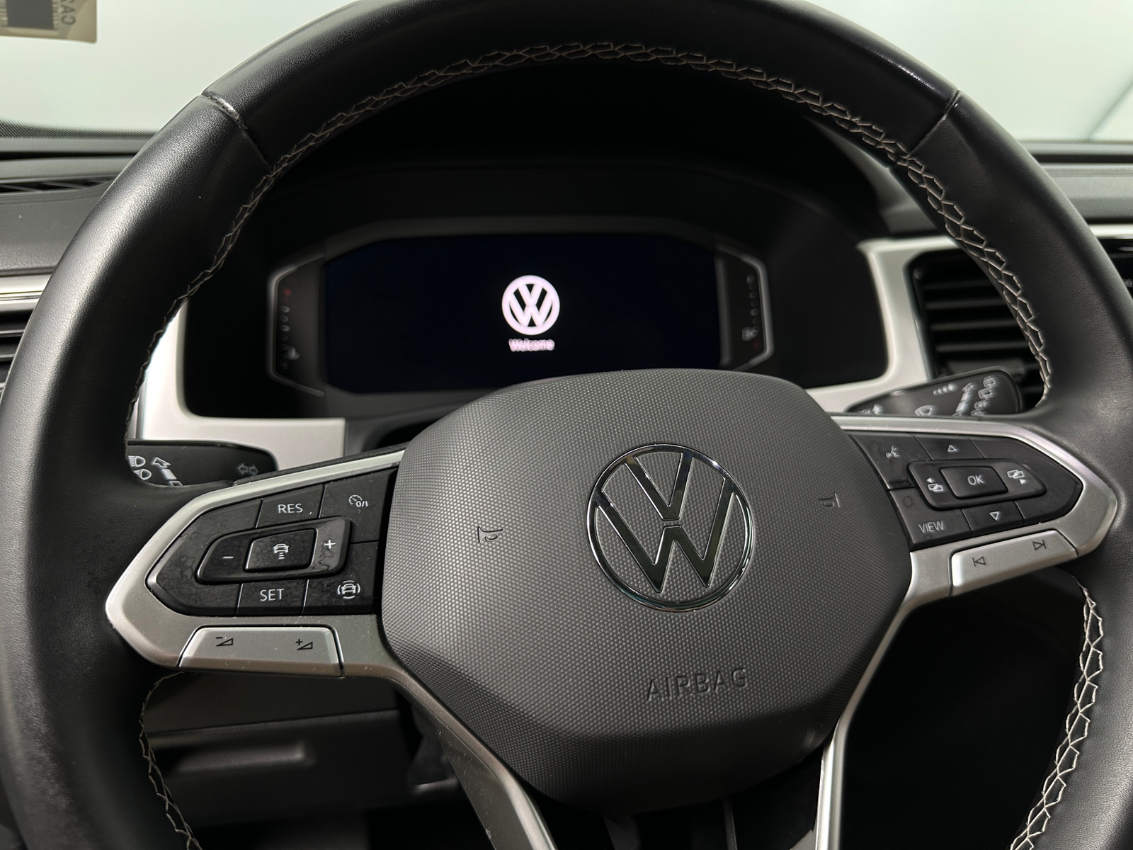 Thumbnail: 2022 Volkswagen Atlas - 4