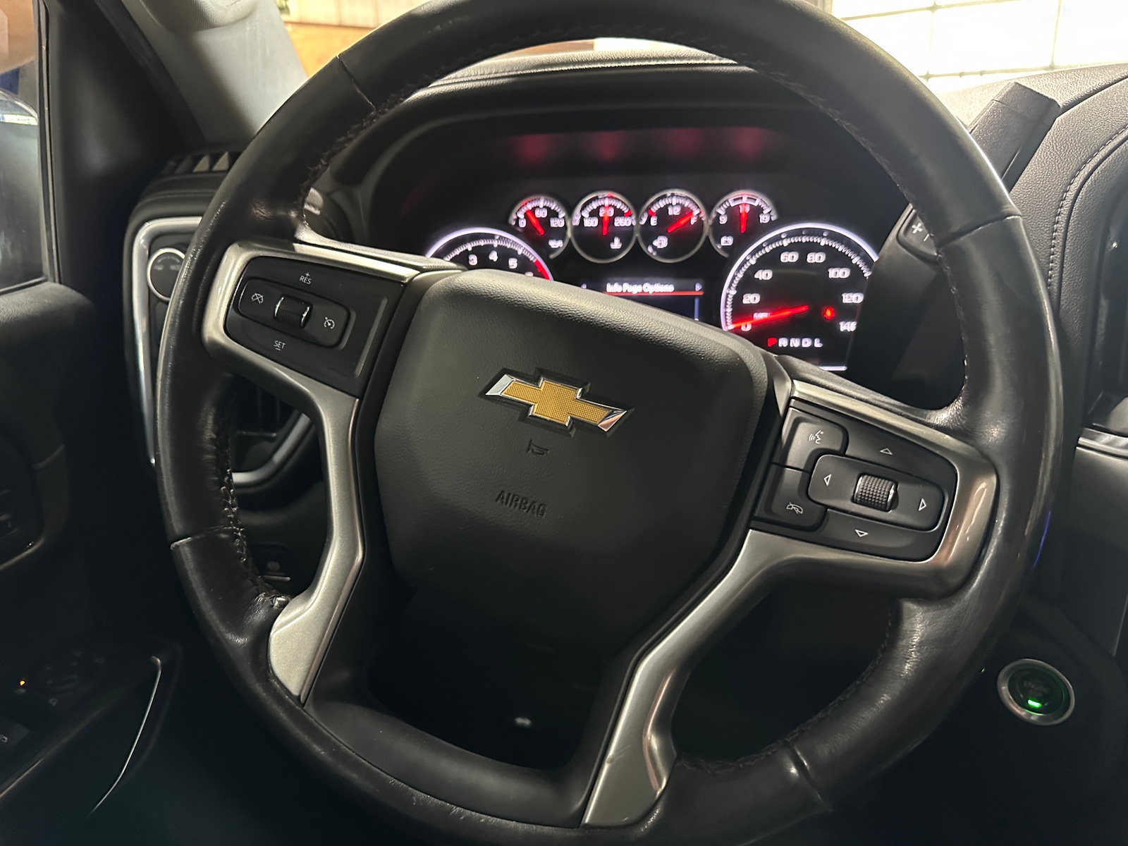 Thumbnail: 2022 Chevrolet Silverado 1500 - 4