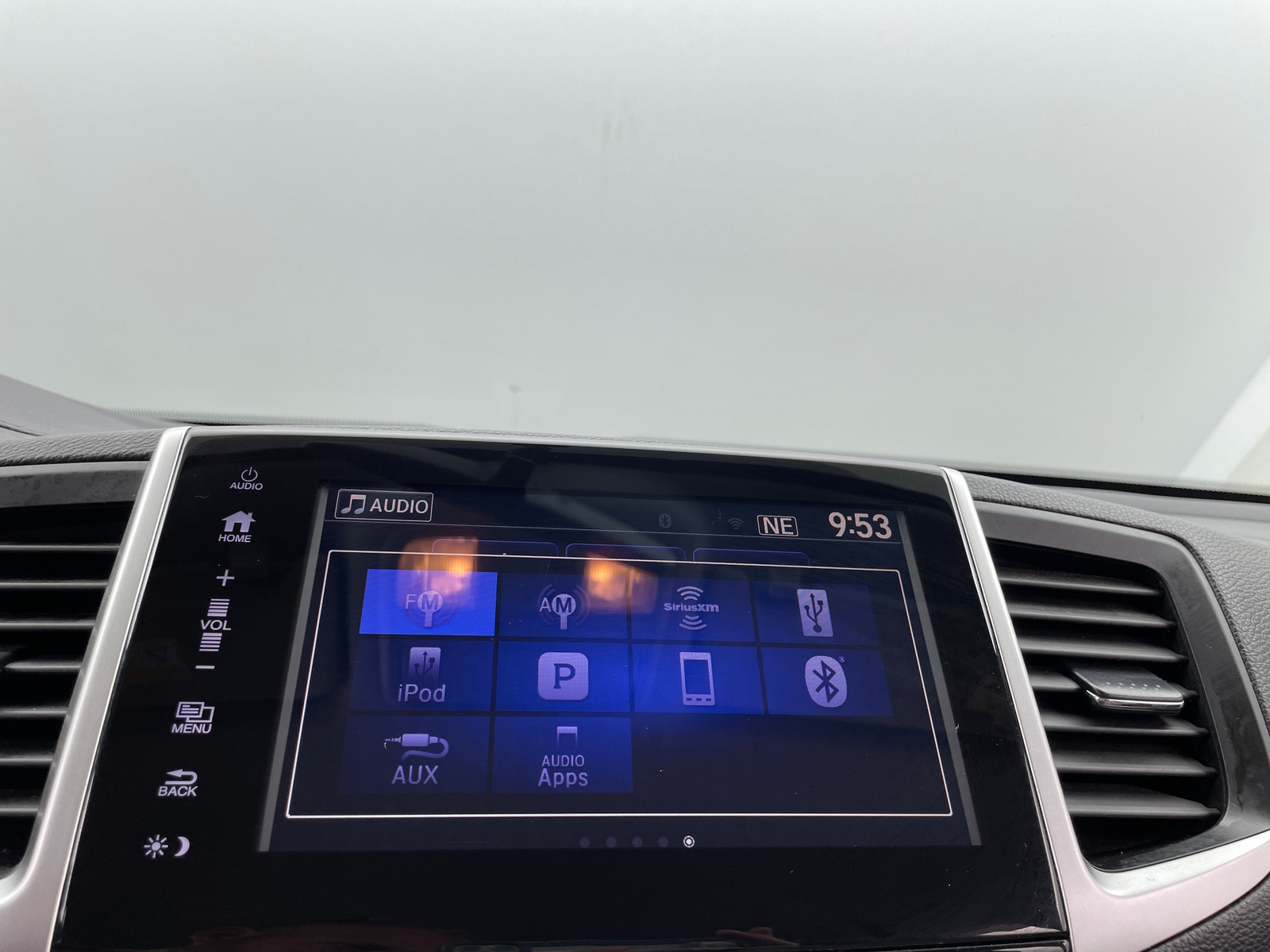 Thumbnail: 2017 Honda Pilot - 4