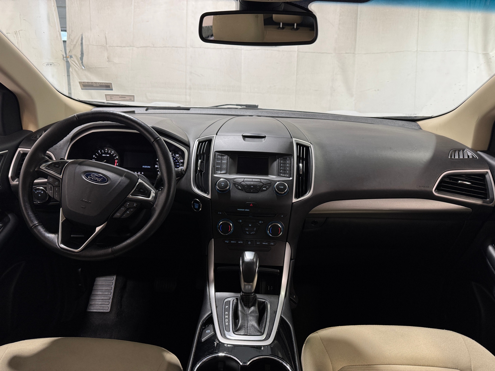 Thumbnail: 2018 Ford Edge - 3