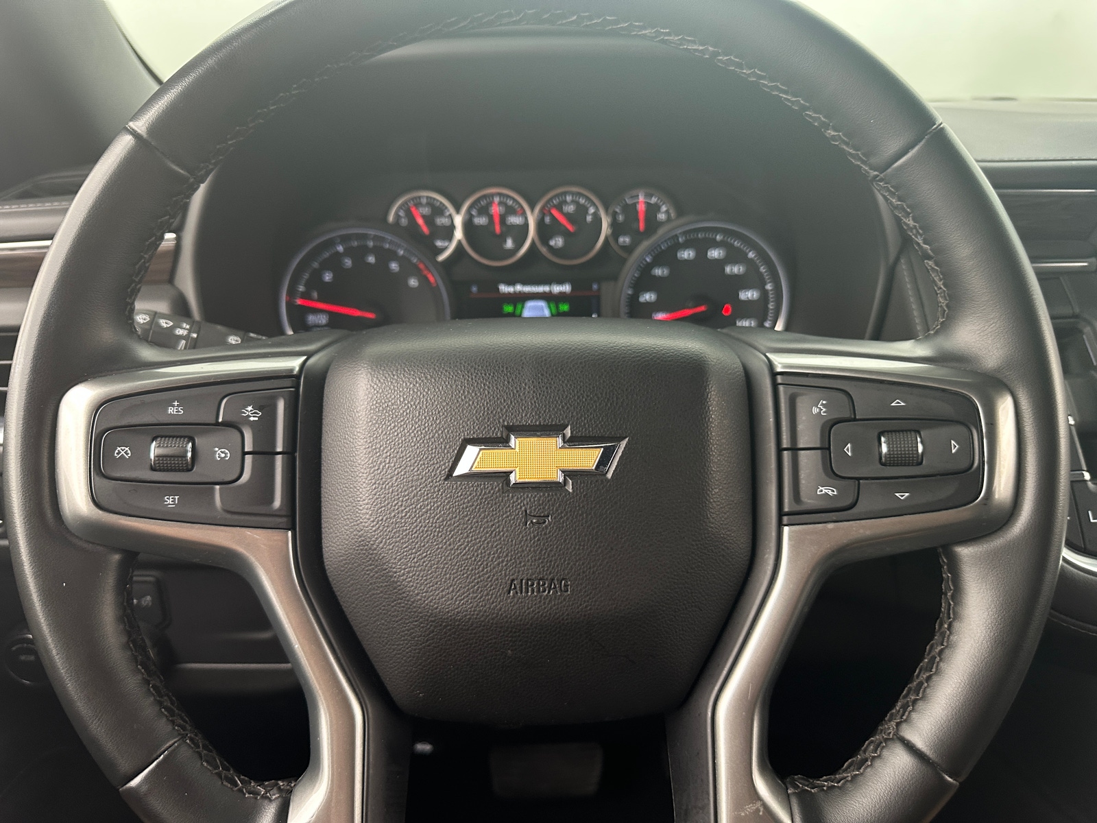 Thumbnail: 2023 Chevrolet Suburban - 5