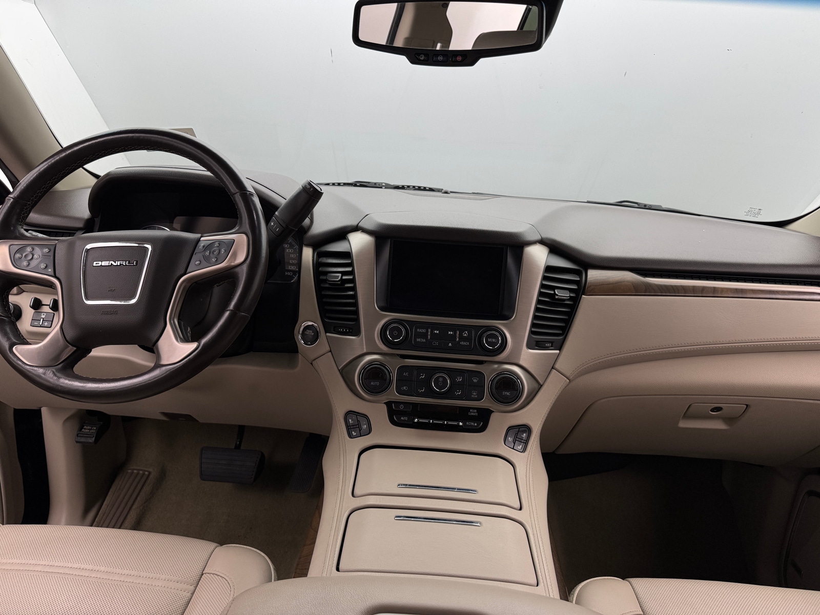 Thumbnail: 2018 GMC Yukon XL - 2