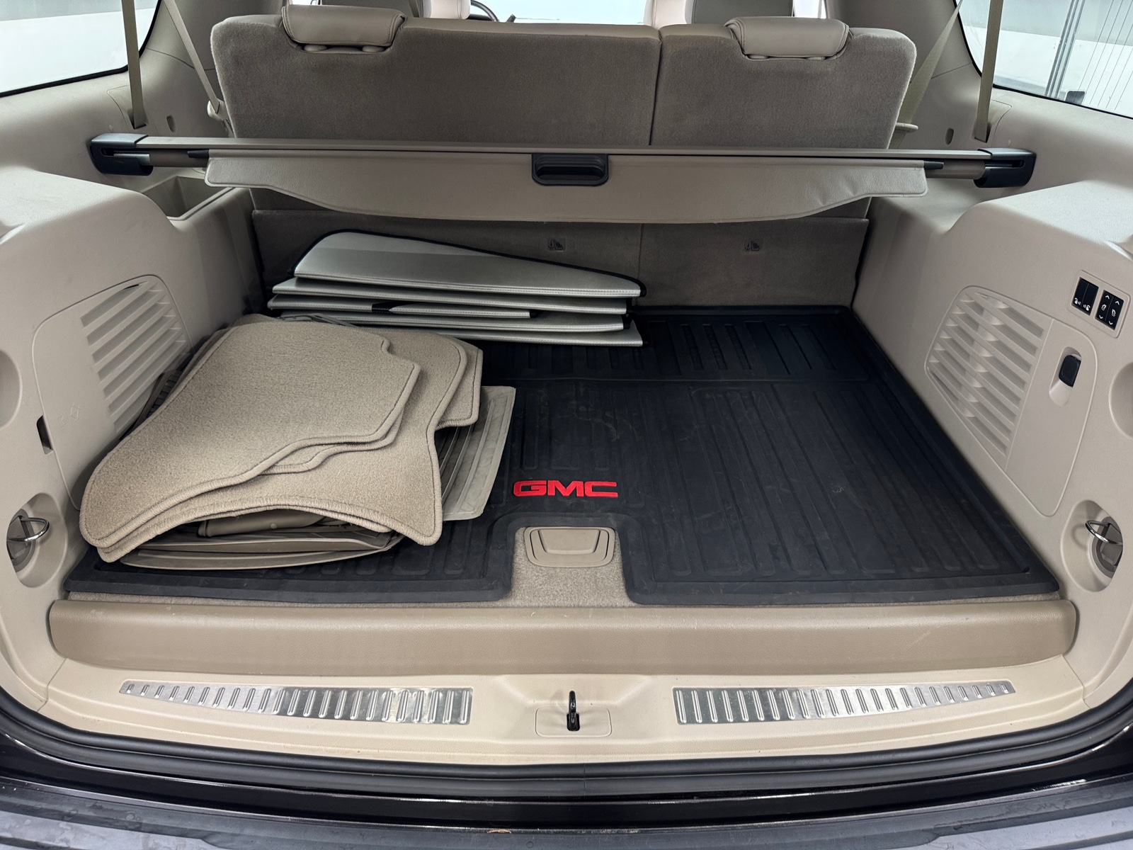 Thumbnail: 2018 GMC Yukon XL - 6