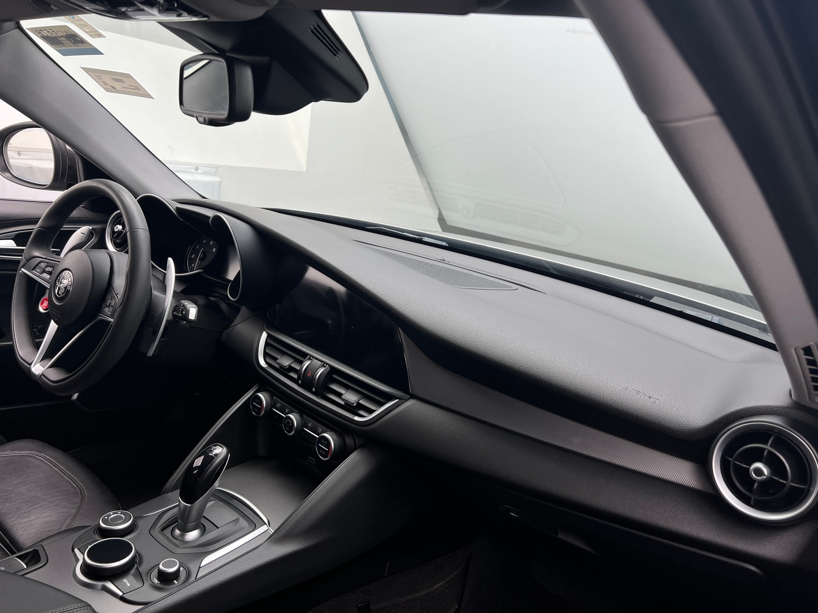 Thumbnail: 2019 Alfa Romeo Giulia - 2