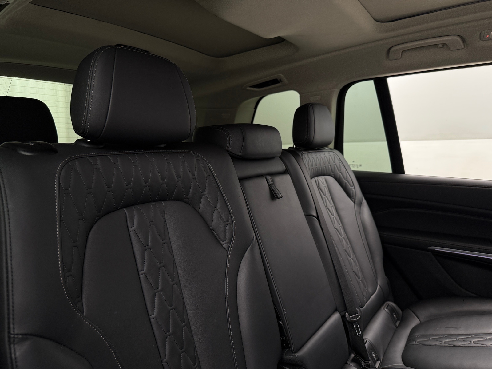 Thumbnail: 2022 BMW X7 - 5