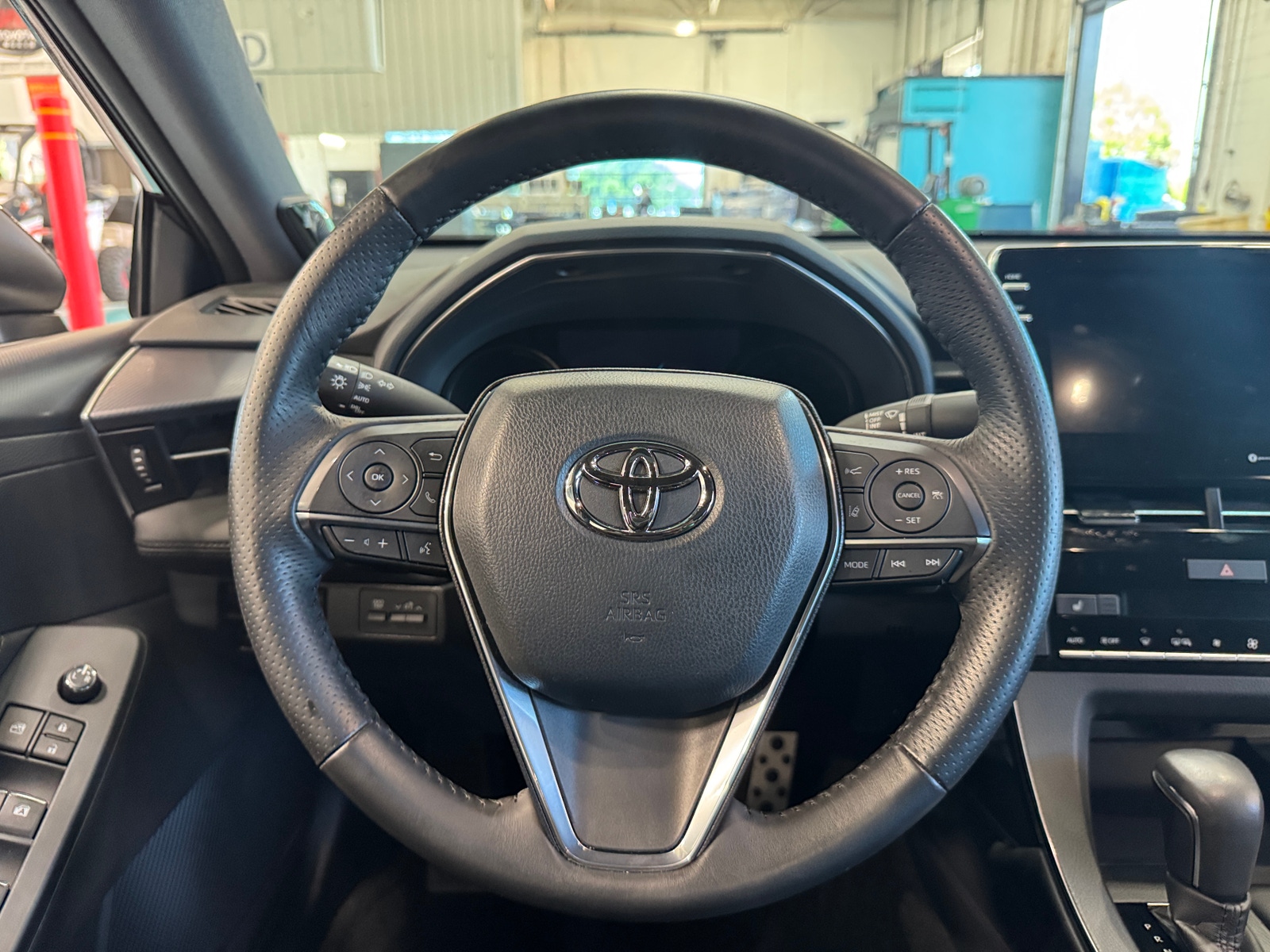 Thumbnail: 2021 Toyota Avalon - 4