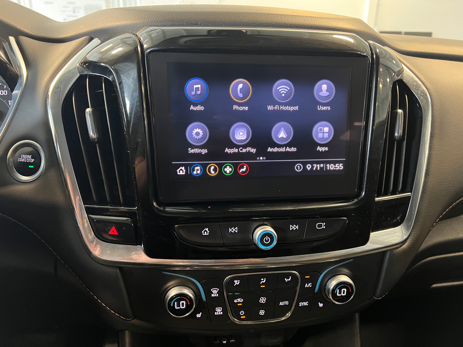 Thumbnail: 2021 Chevrolet Traverse - 3
