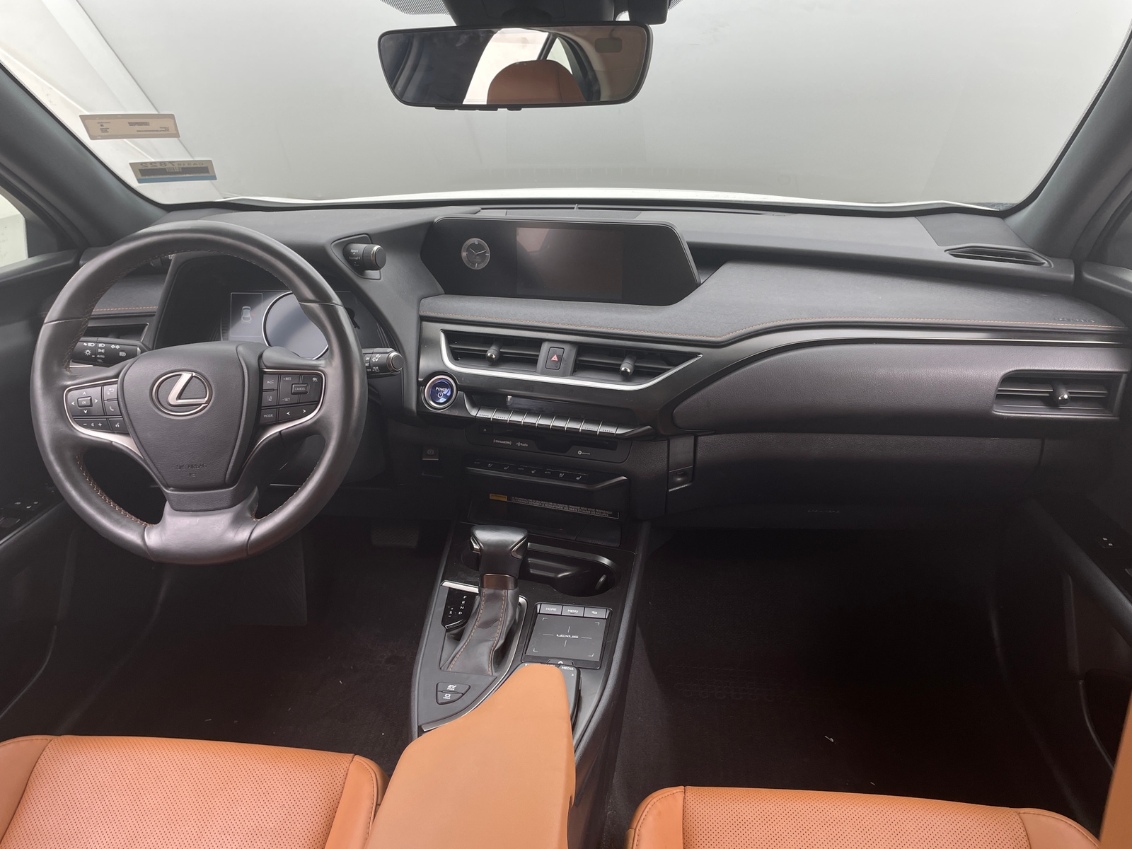 Thumbnail: 2022 Lexus UX - 2