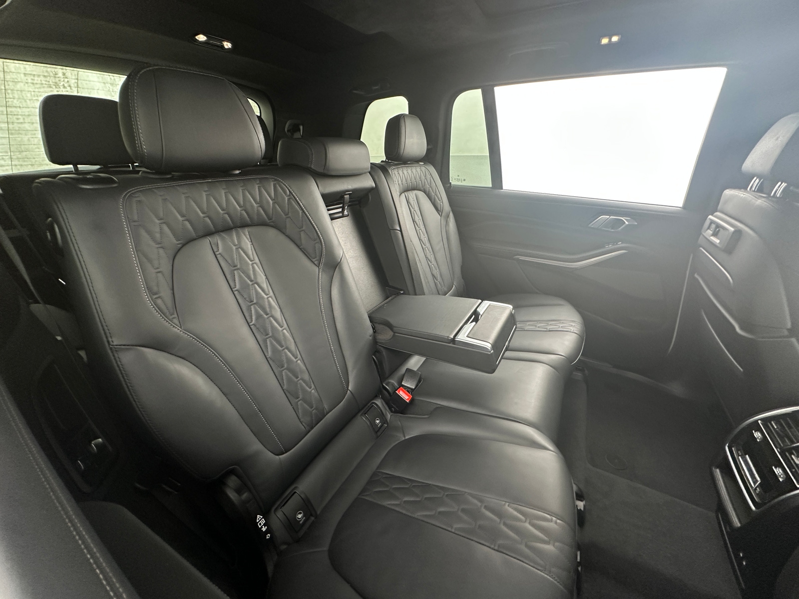 Thumbnail: 2022 BMW X7 - 6