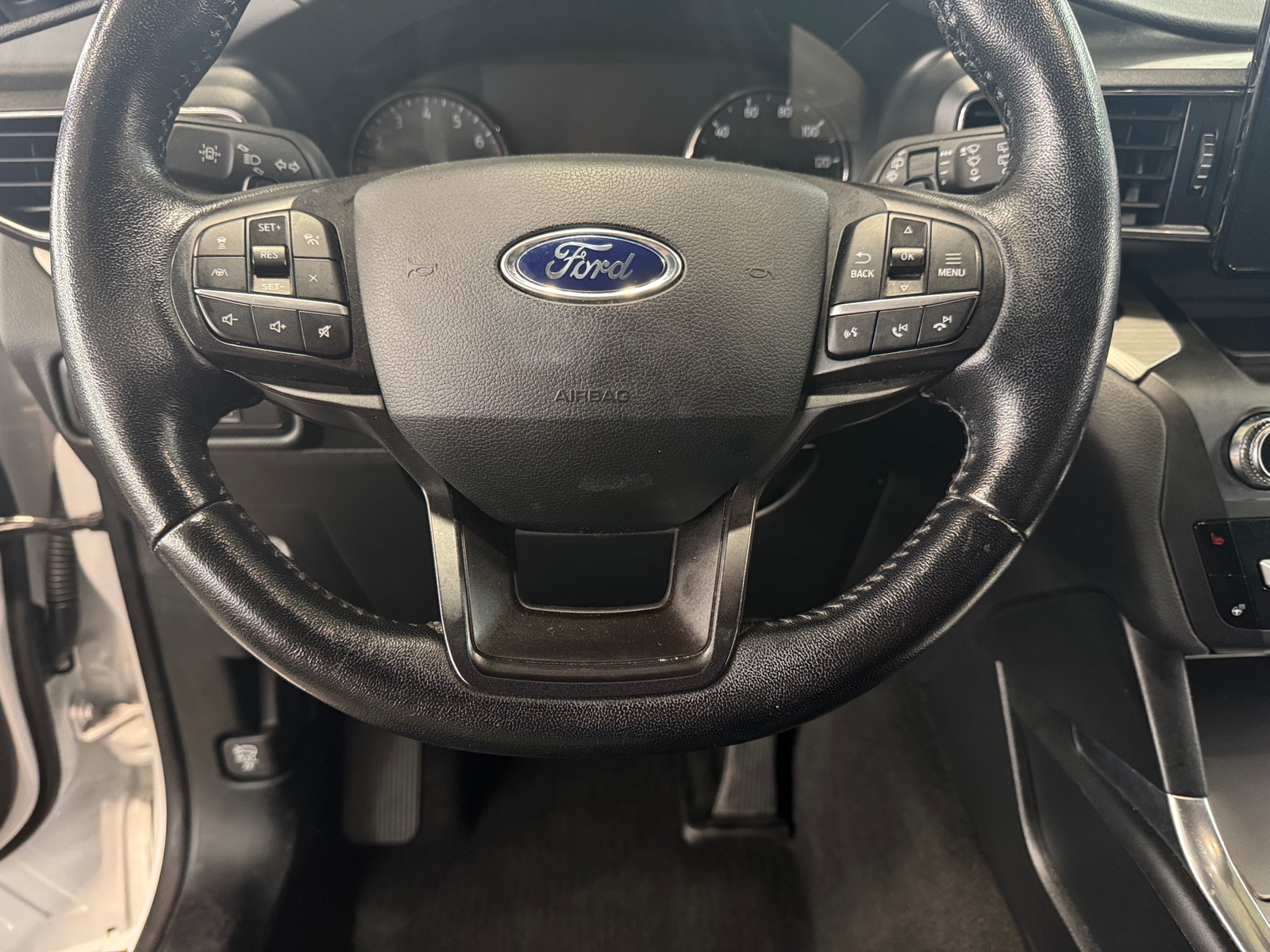 Thumbnail: 2020 Ford Explorer - 4