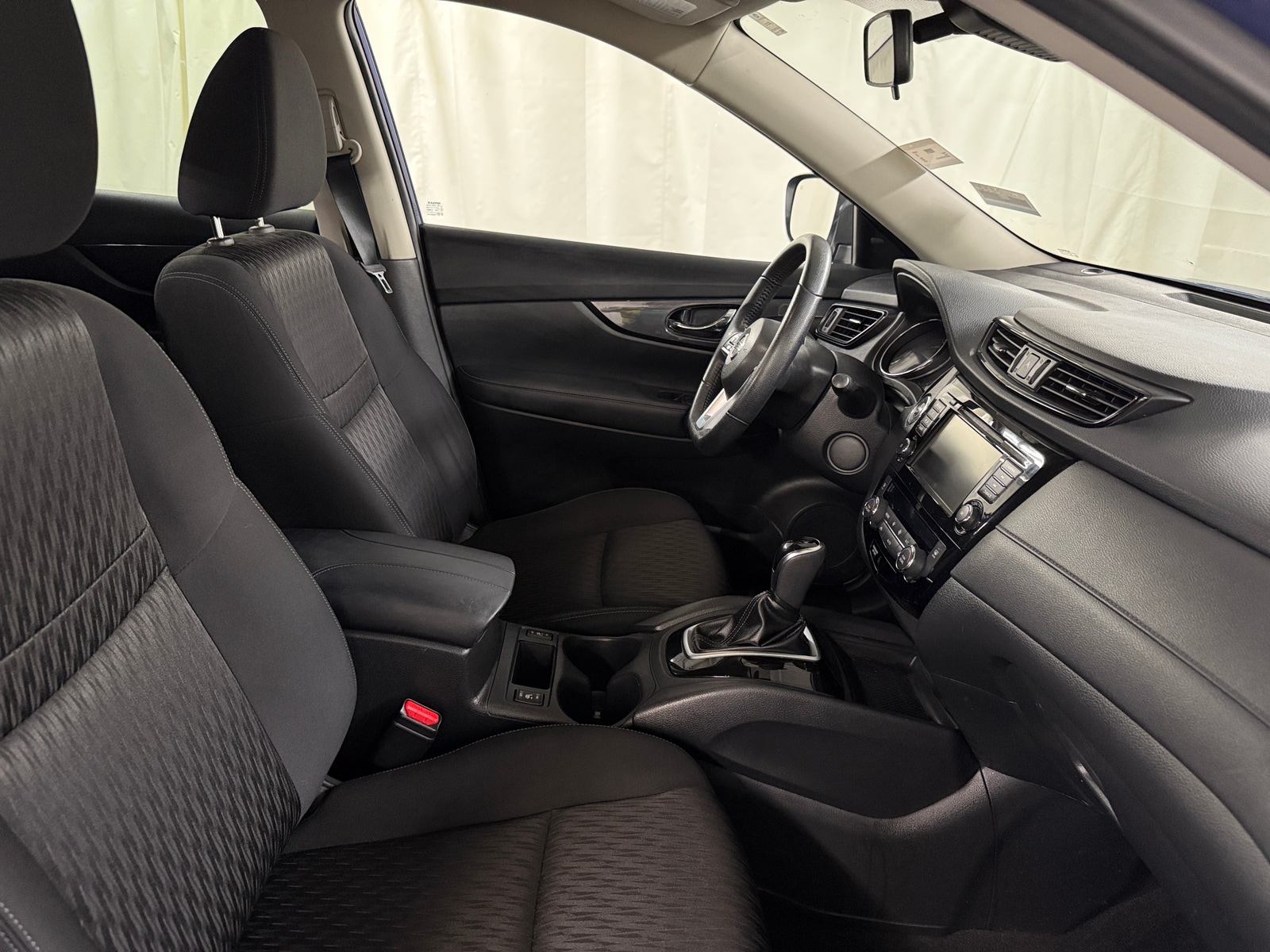 Thumbnail: 2019 Nissan Rogue - 2