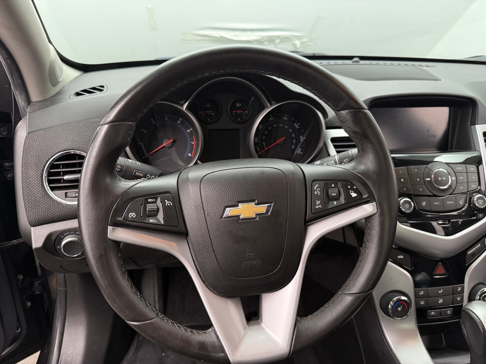 Thumbnail: 2015 Chevrolet Cruze - 4