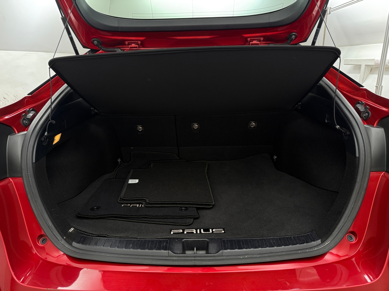 Thumbnail: 2016 Toyota Prius - 7