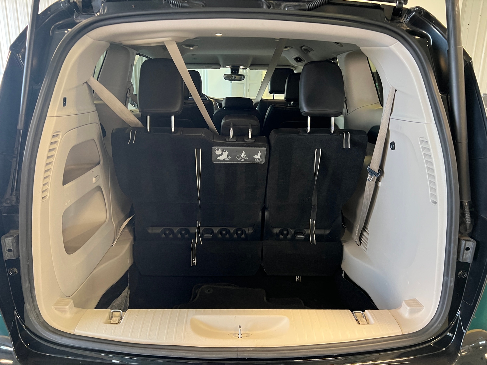 Thumbnail: 2019 Chrysler Pacifica - 6