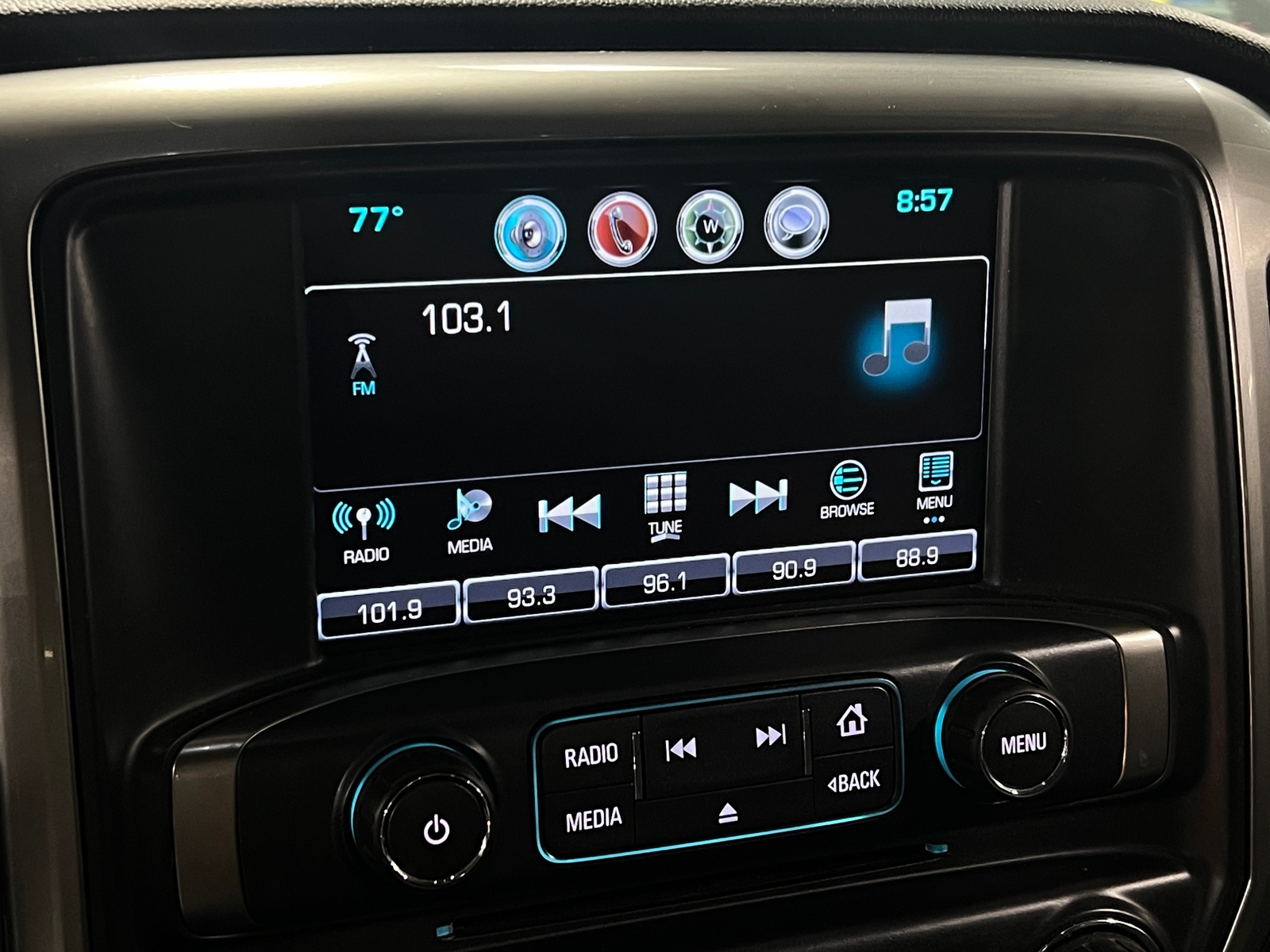 Thumbnail: 2017 Chevrolet Silverado 1500 - 4