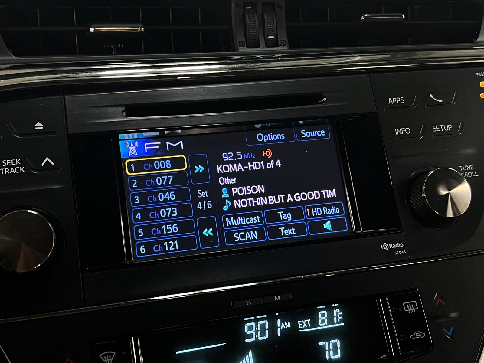 Thumbnail: 2014 Toyota Avalon - 3