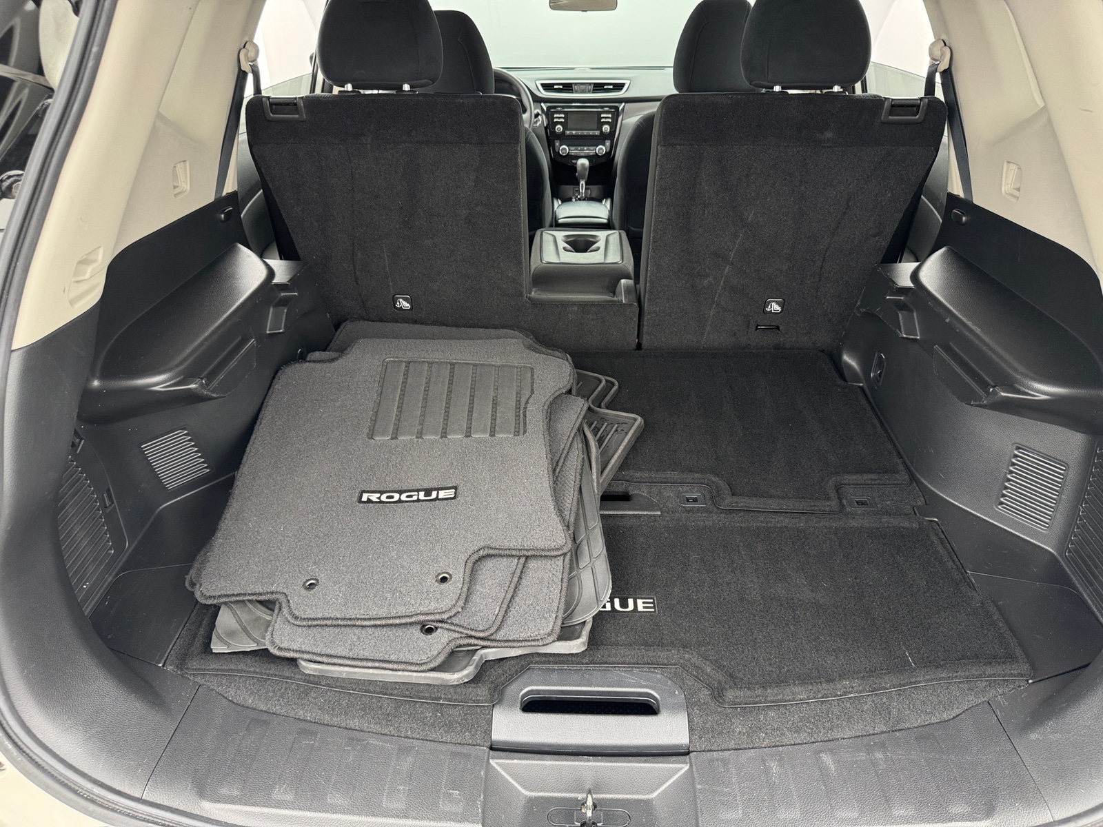 Thumbnail: 2016 Nissan Rogue - 7